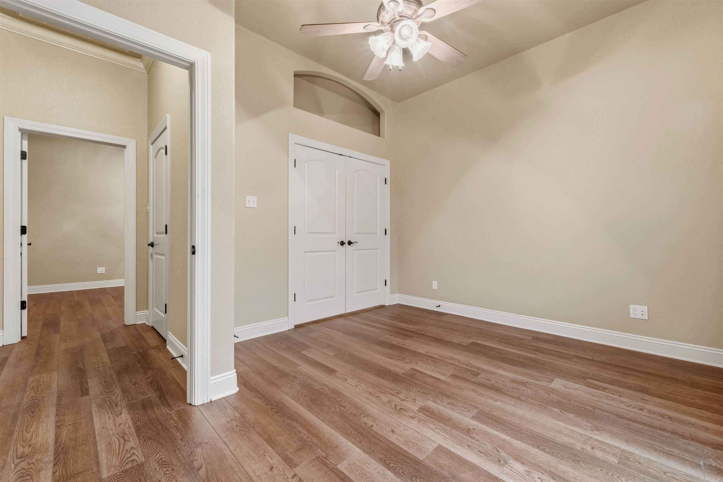 WOODMEADE - Residential