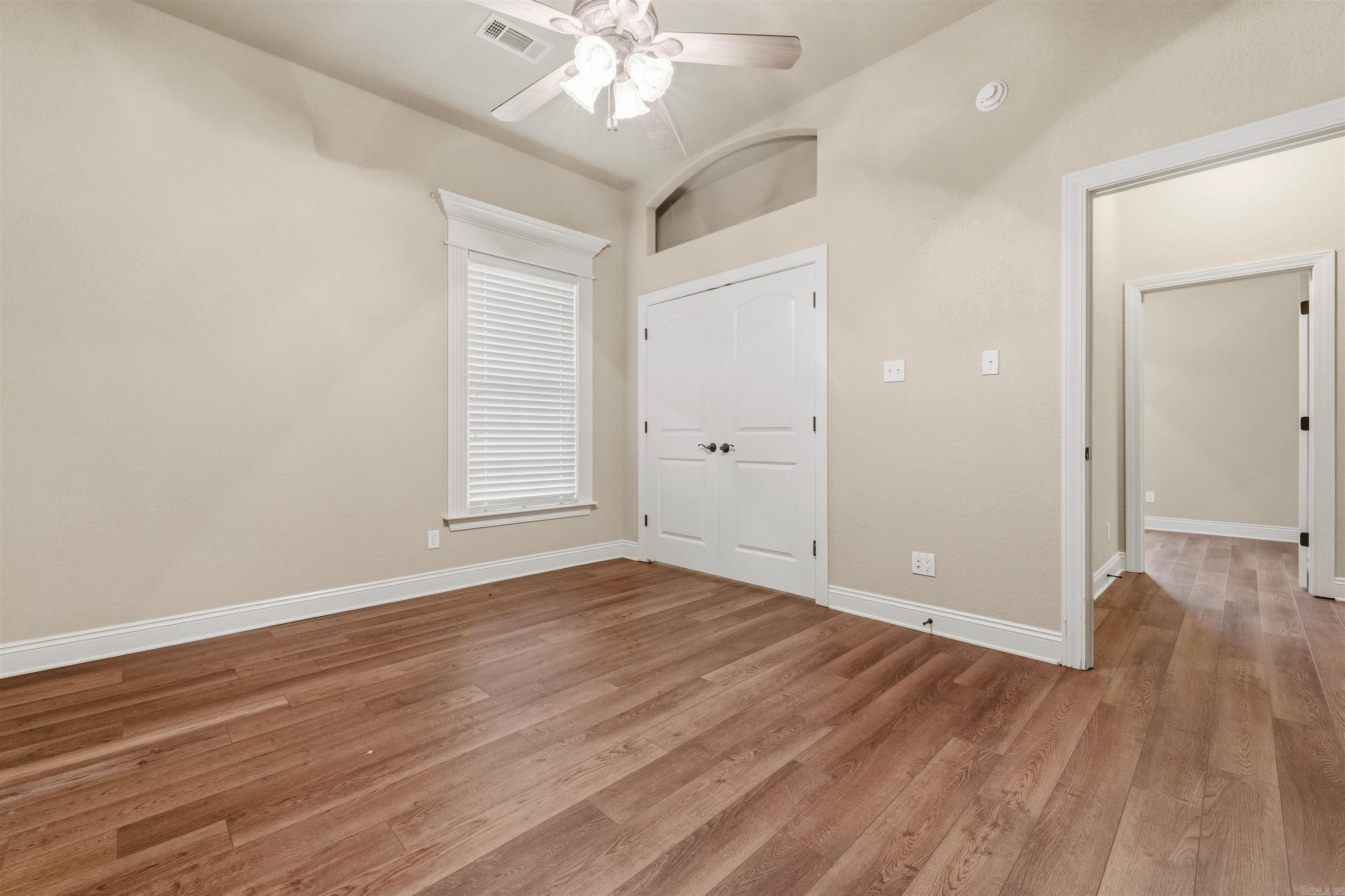 WOODMEADE - Residential