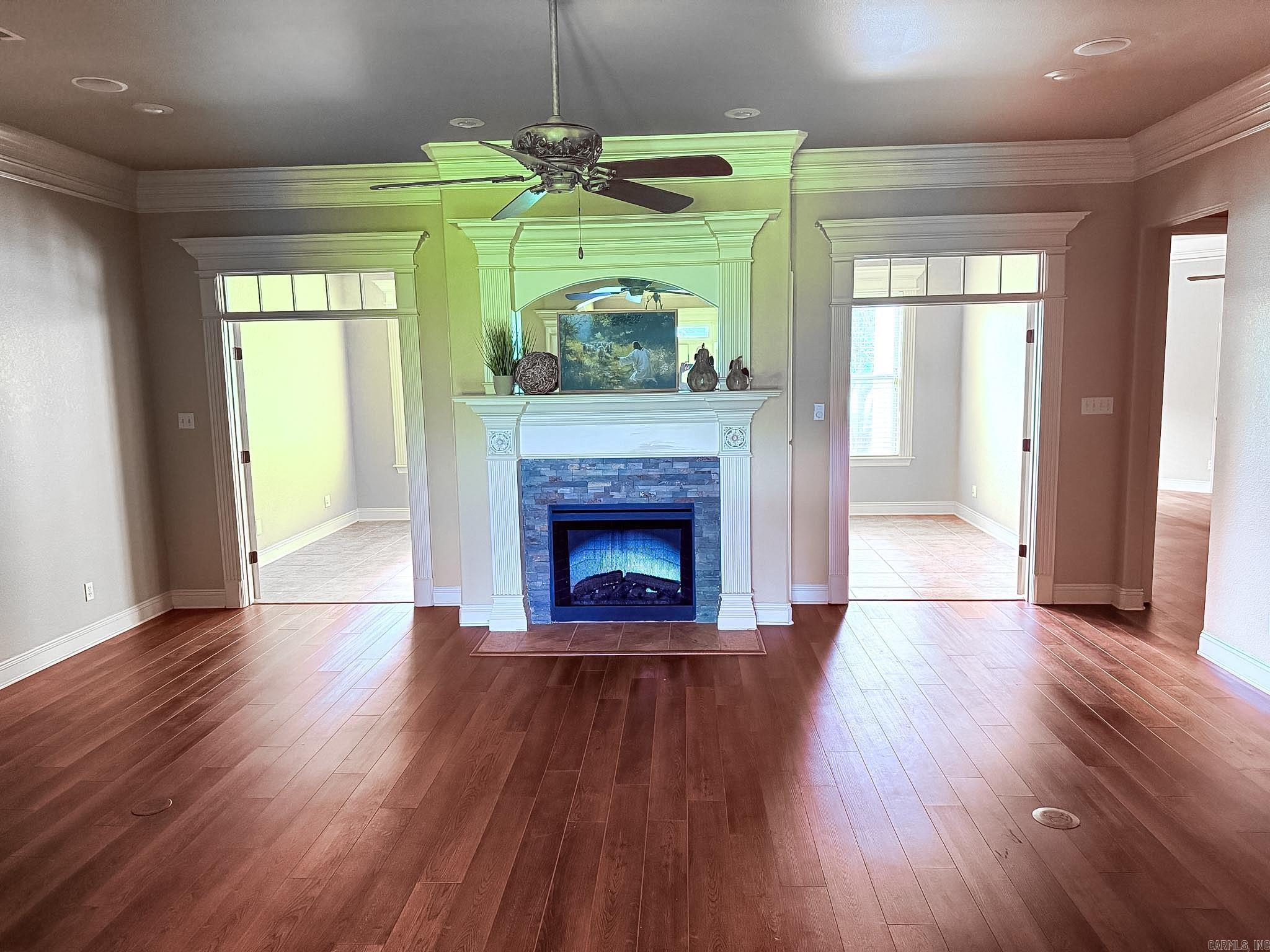 WOODMEADE - Residential