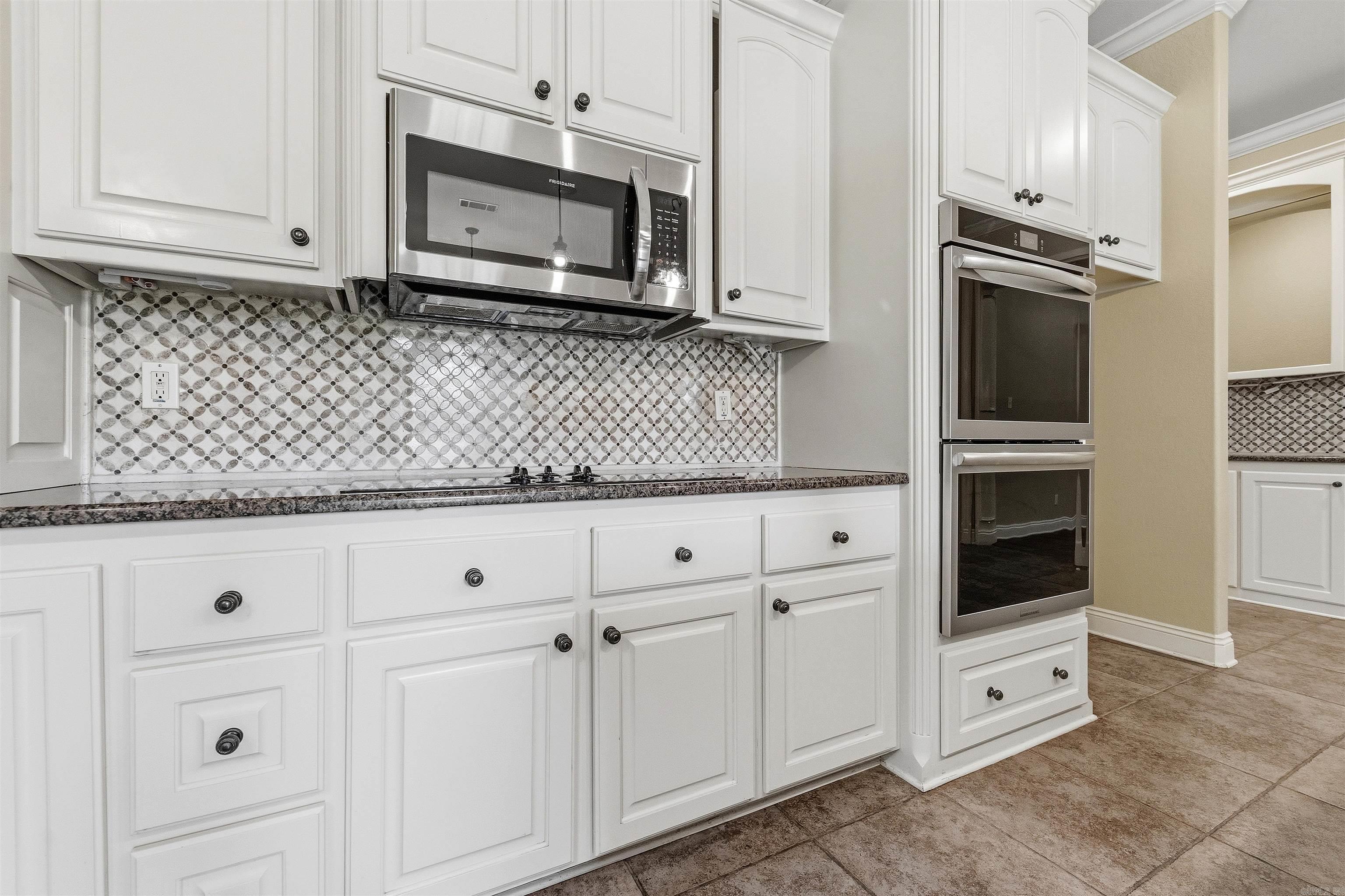 WOODMEADE - Residential