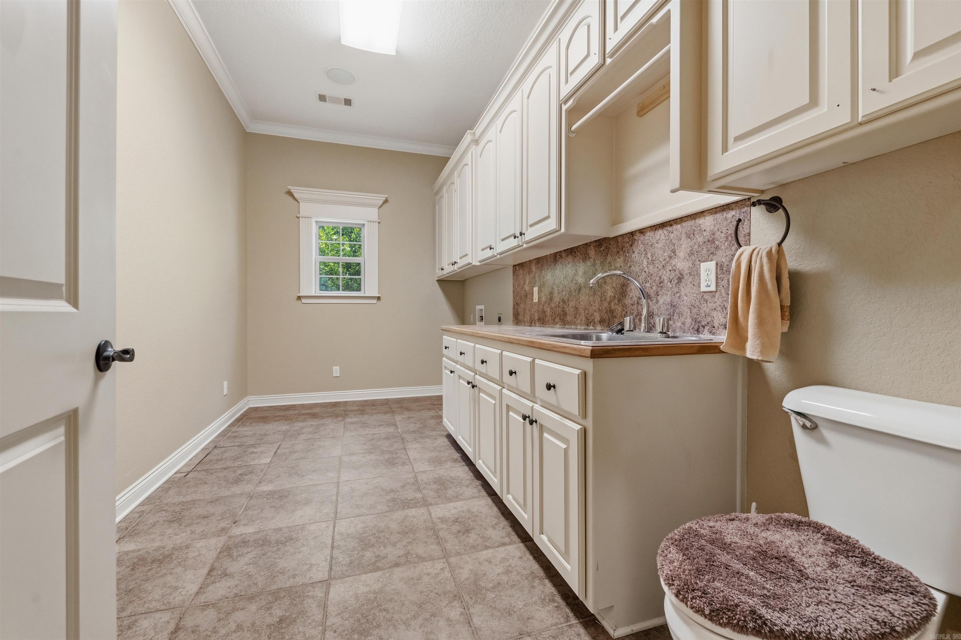 WOODMEADE - Residential