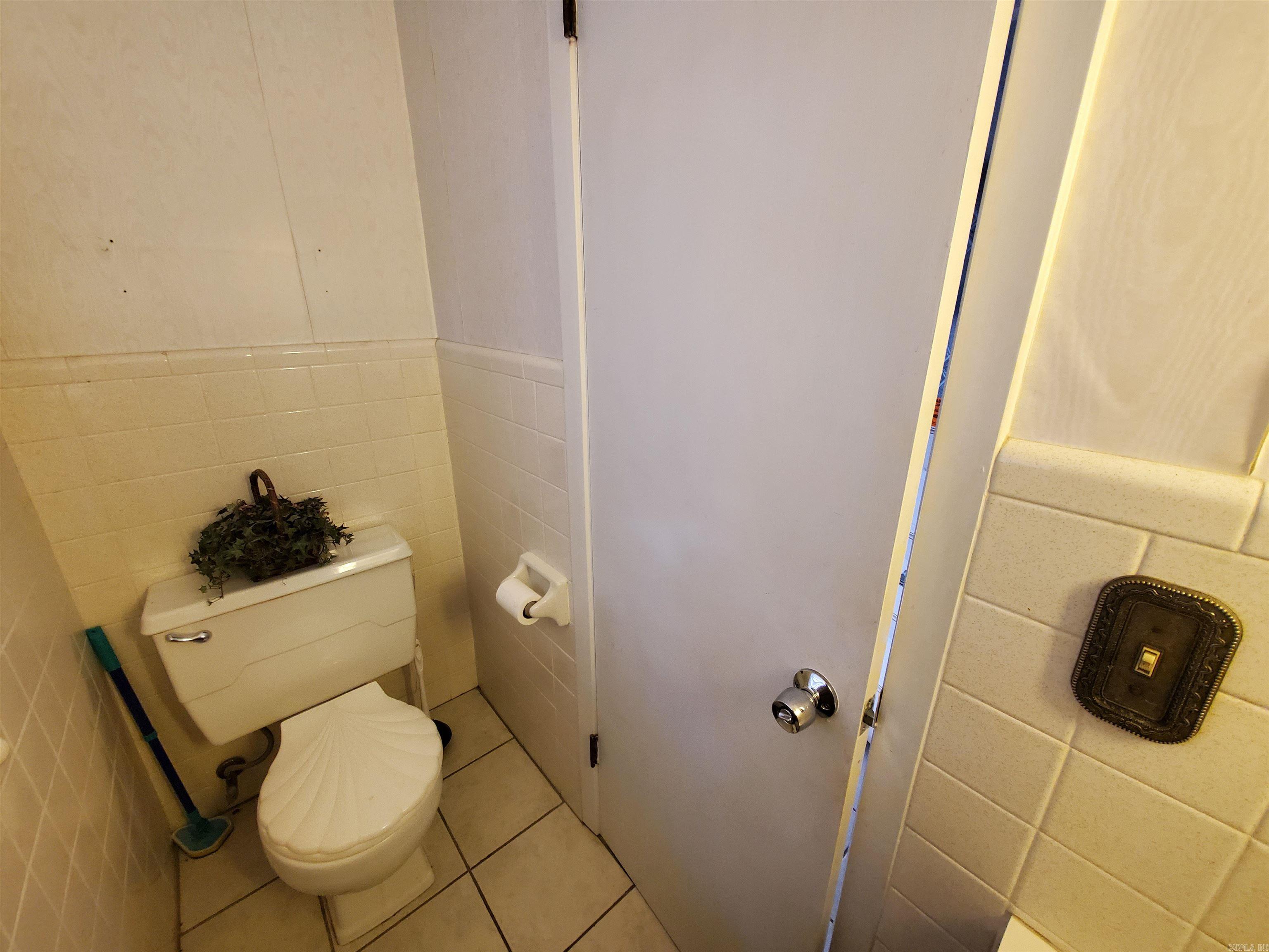 M&B PIGGOTT 2-20-8 - Residential