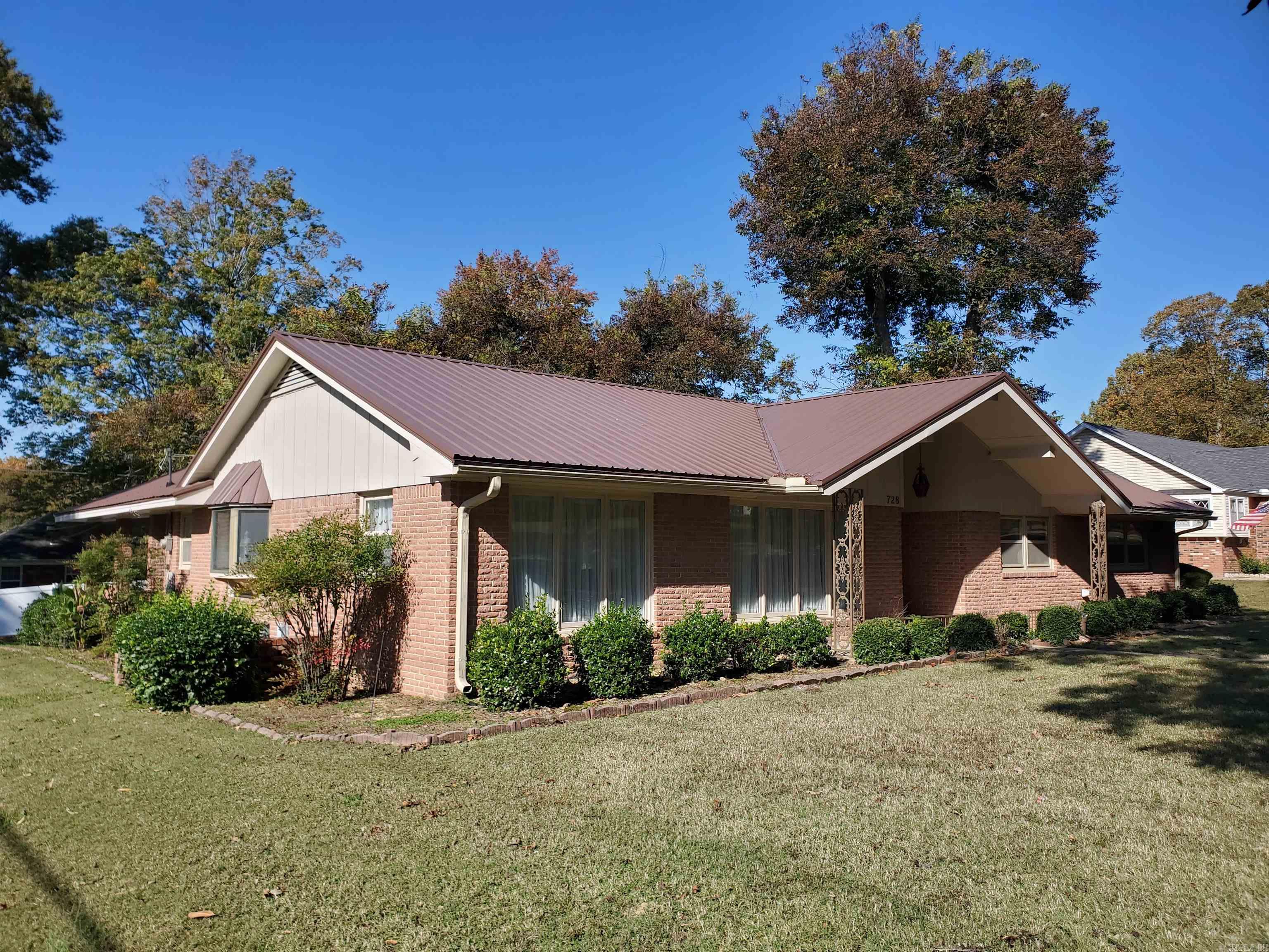 M&B PIGGOTT 2-20-8 - Residential