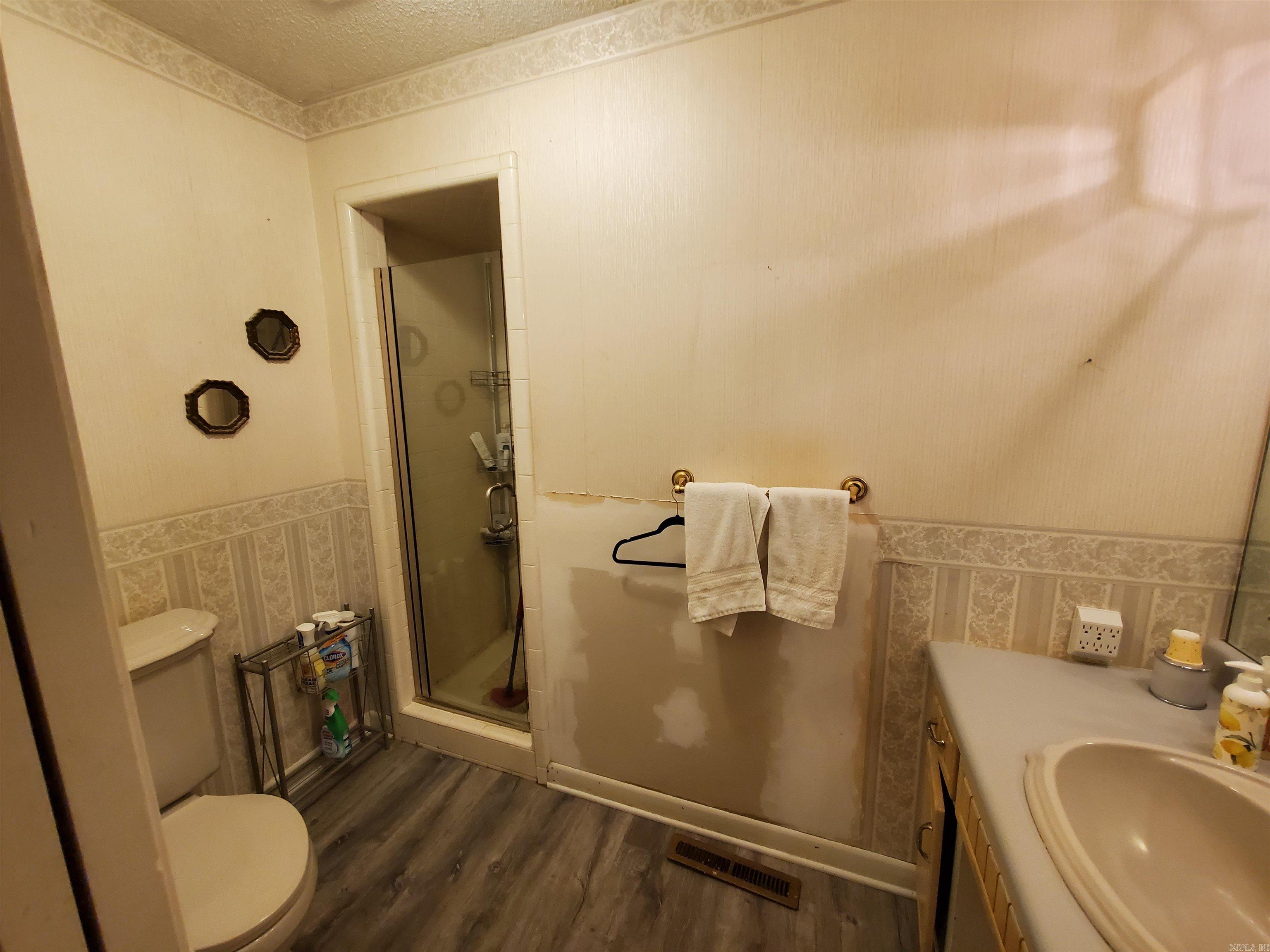 M&B PIGGOTT 2-20-8 - Residential