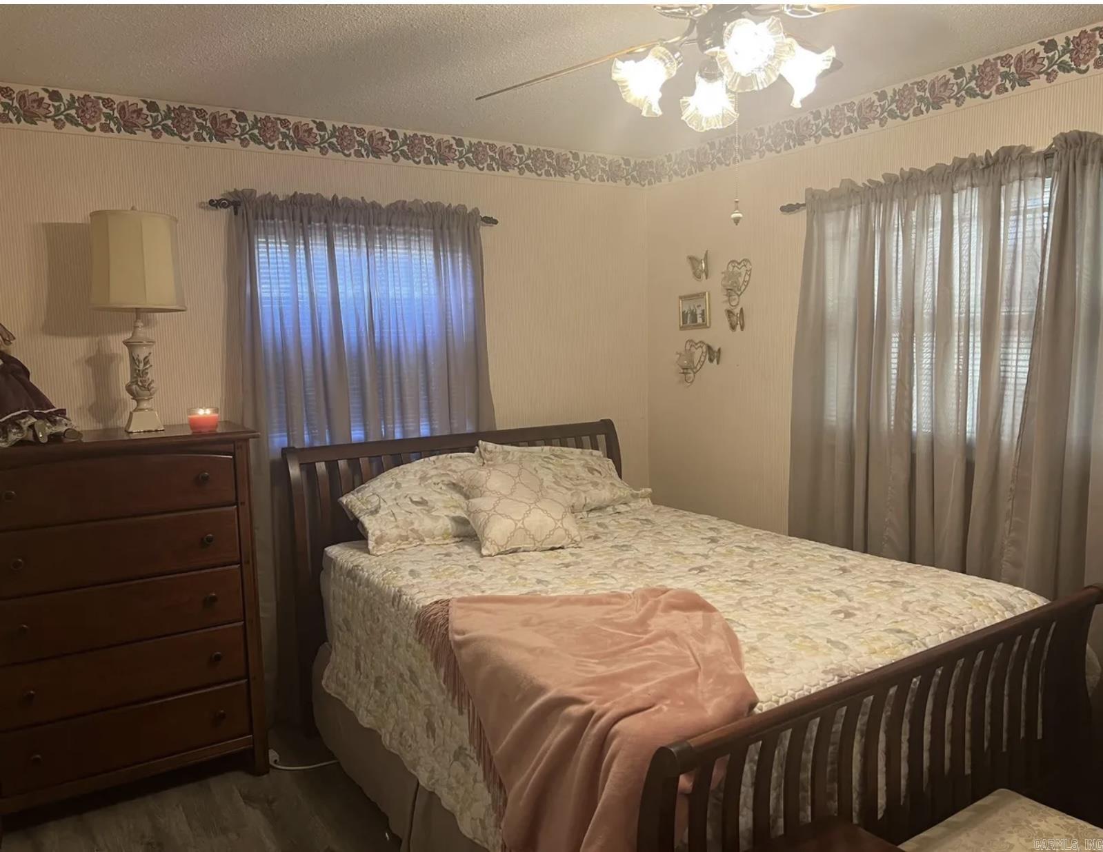 M&B PIGGOTT 2-20-8 - Residential