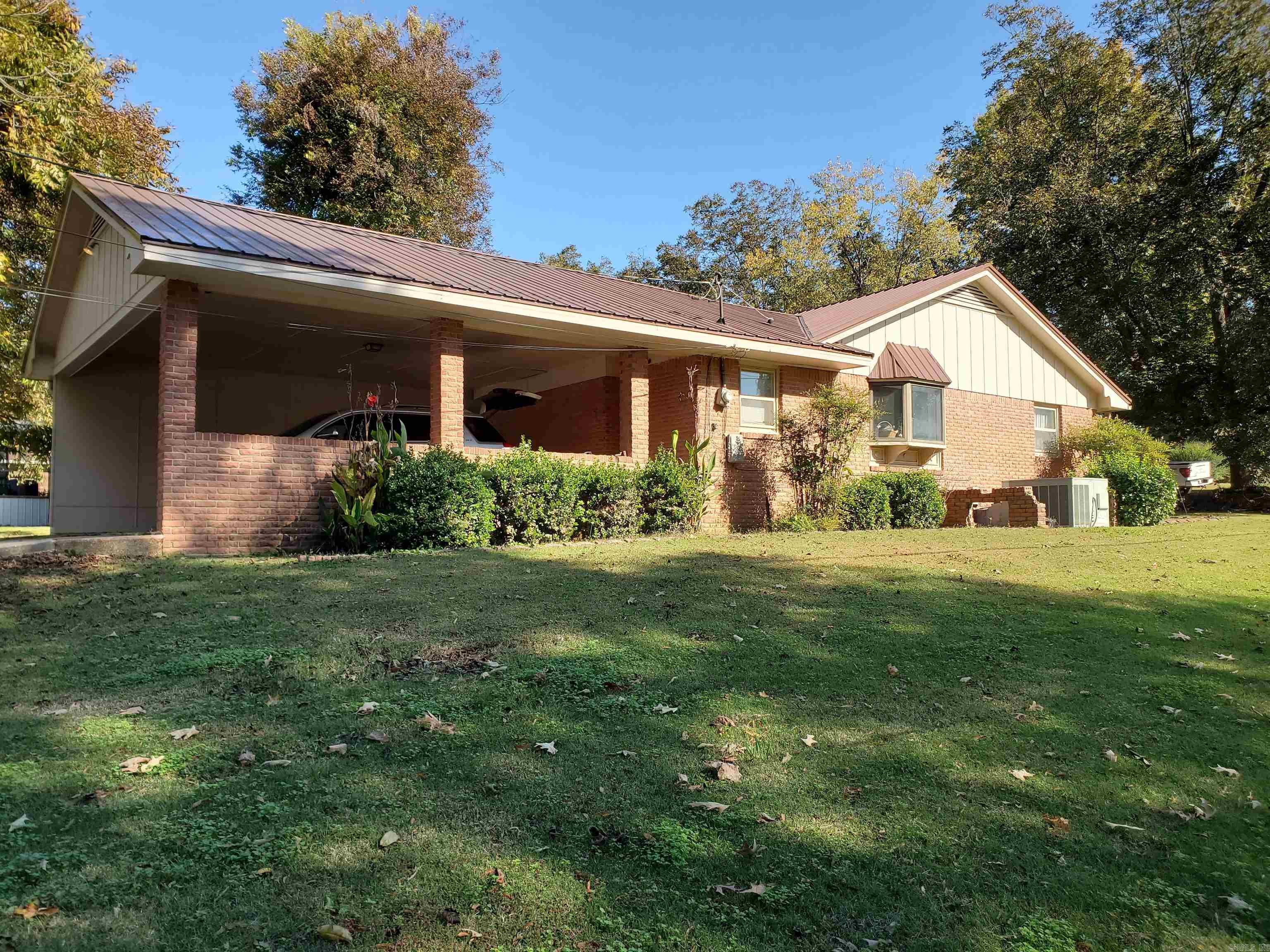 M&B PIGGOTT 2-20-8 - Residential