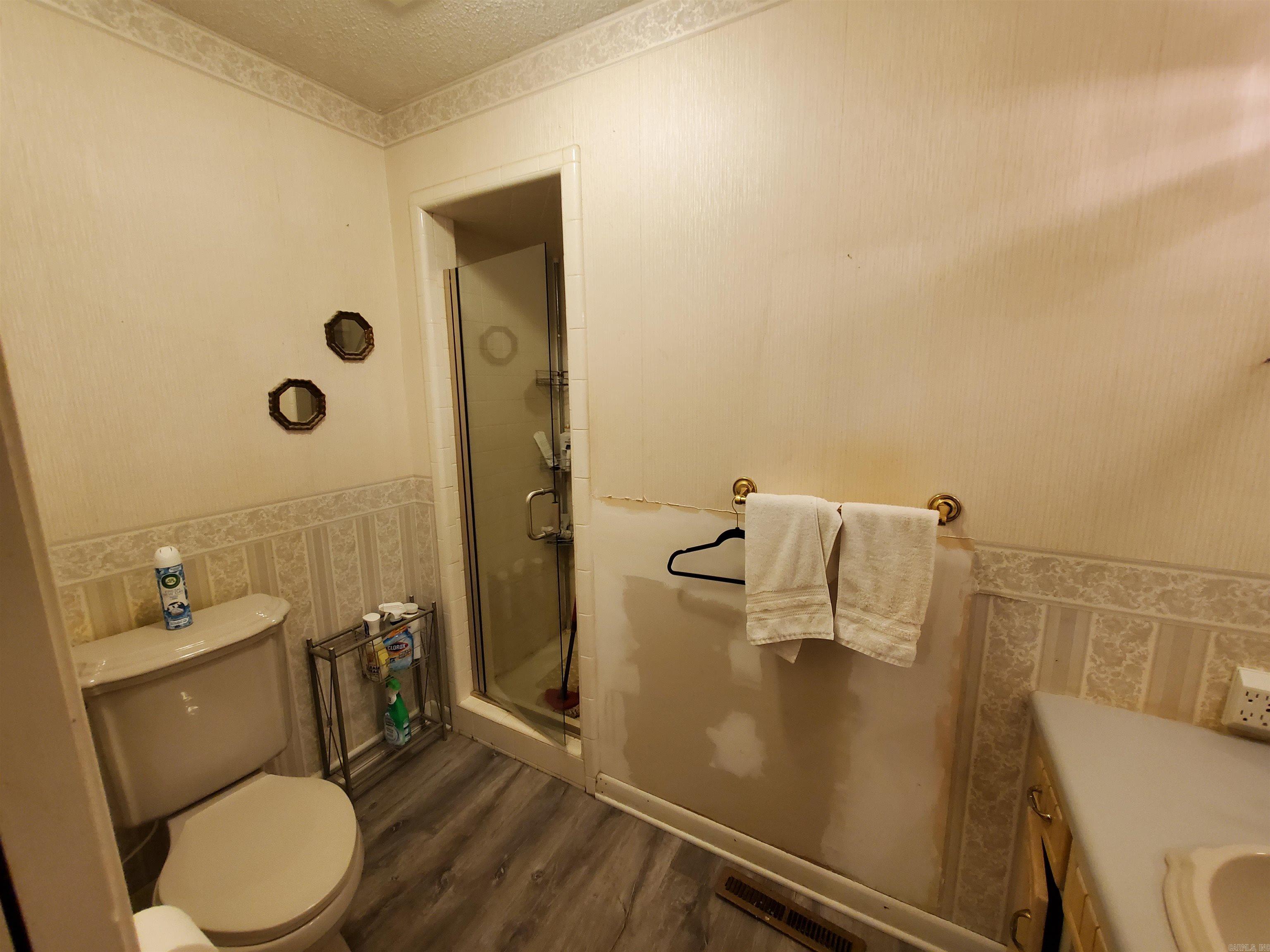 M&B PIGGOTT 2-20-8 - Residential