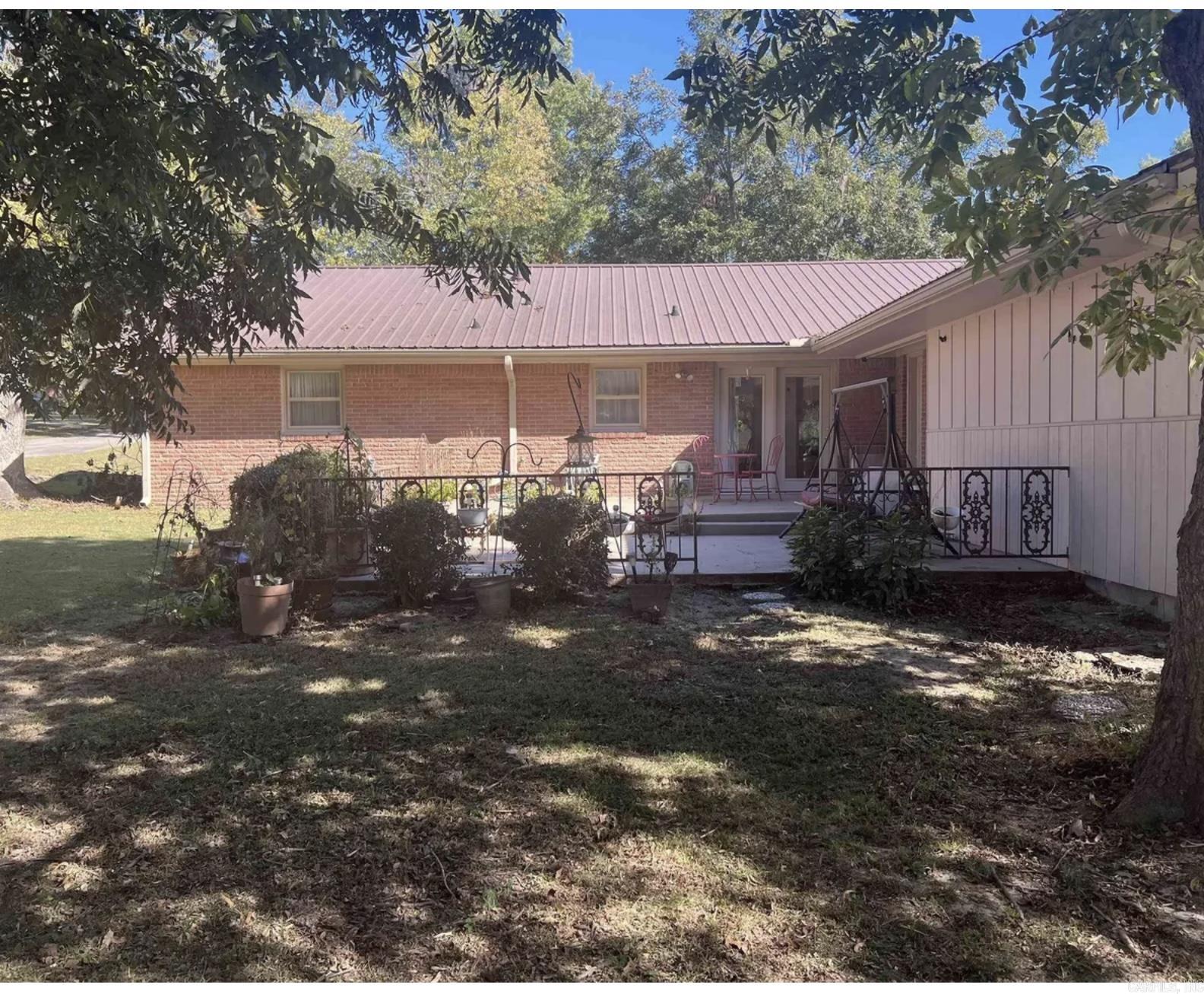 M&B PIGGOTT 2-20-8 - Residential