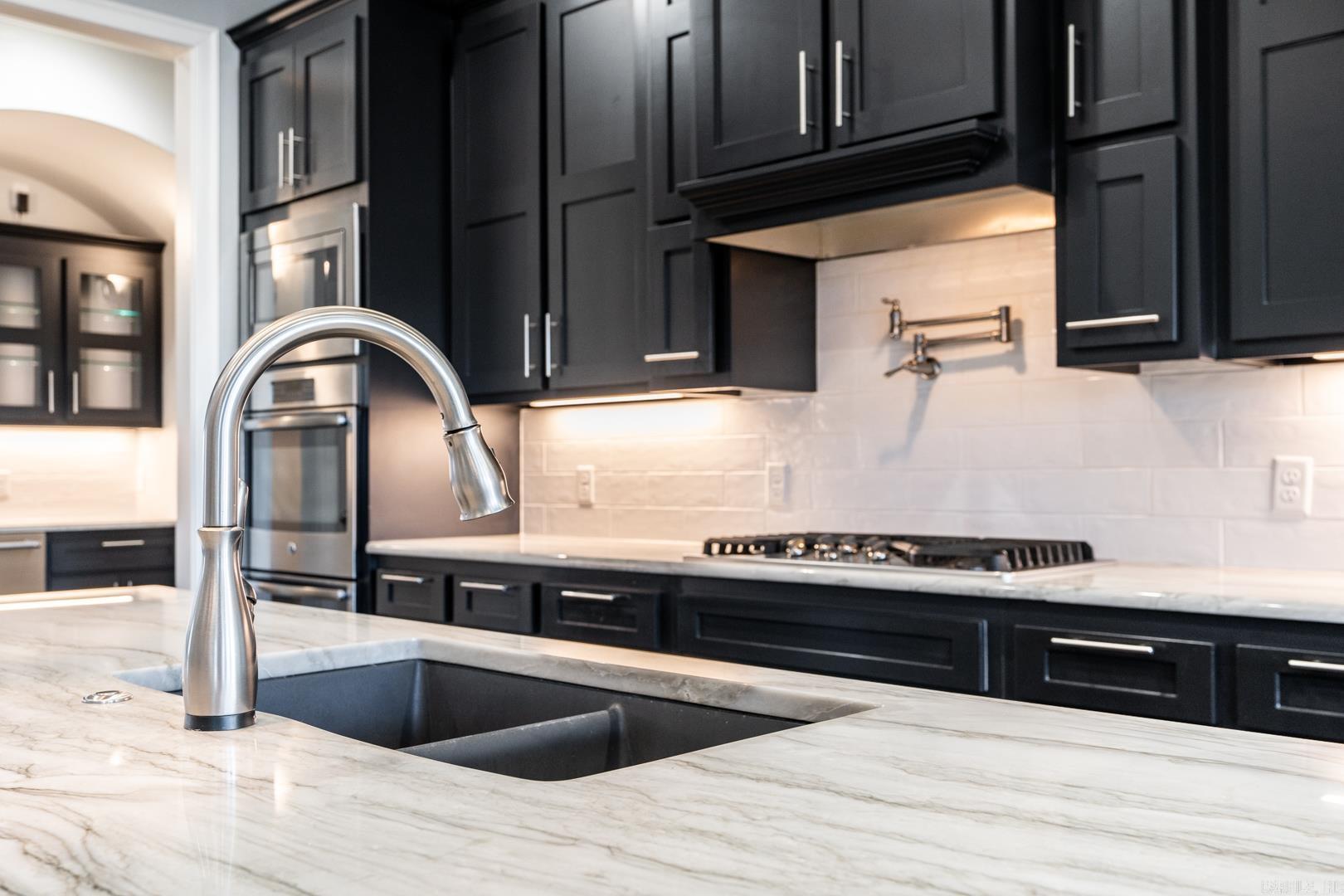 CHENAL VALLEY "ENSBURY PLACE" - Residential