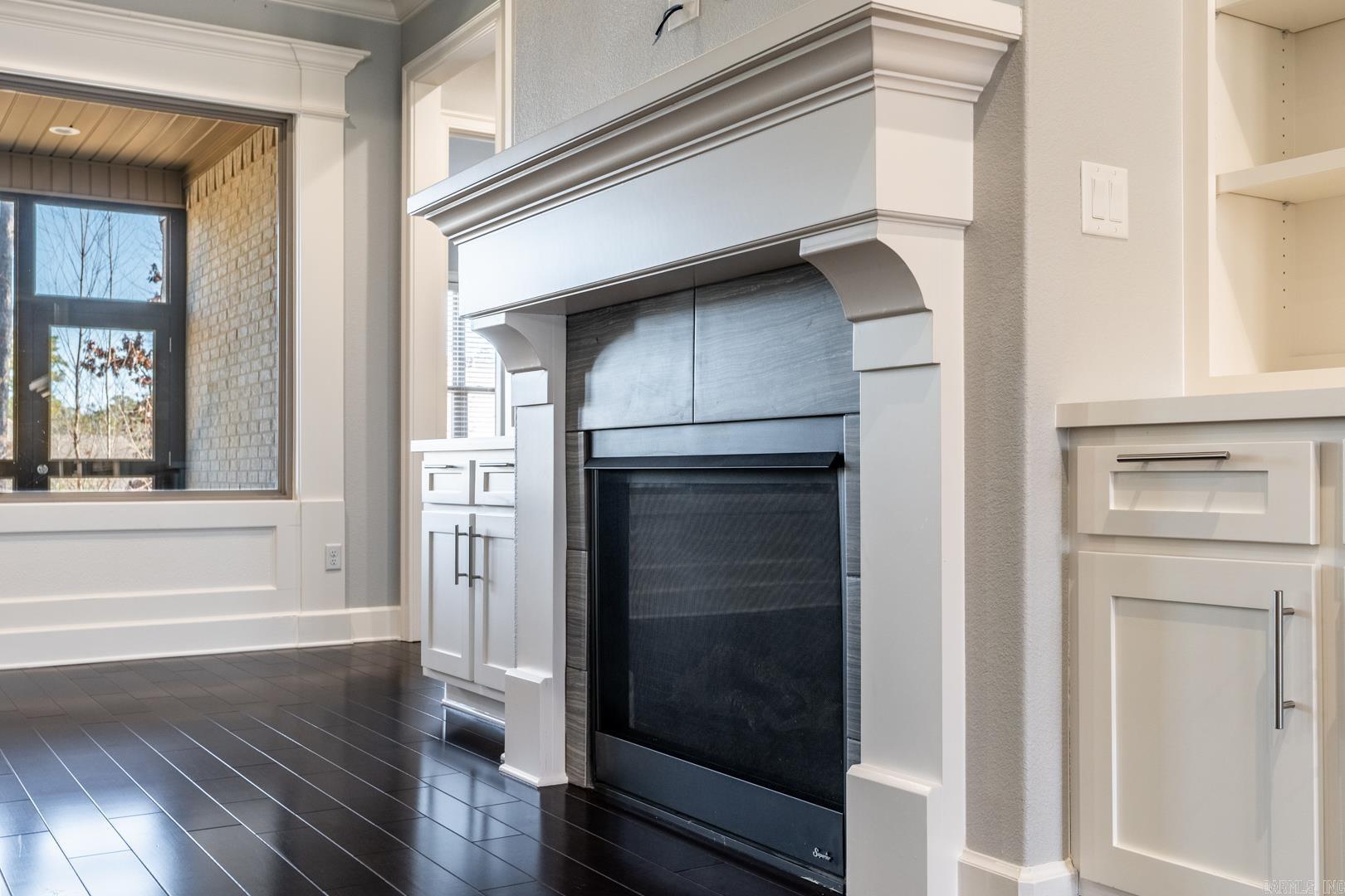 CHENAL VALLEY "ENSBURY PLACE" - Residential