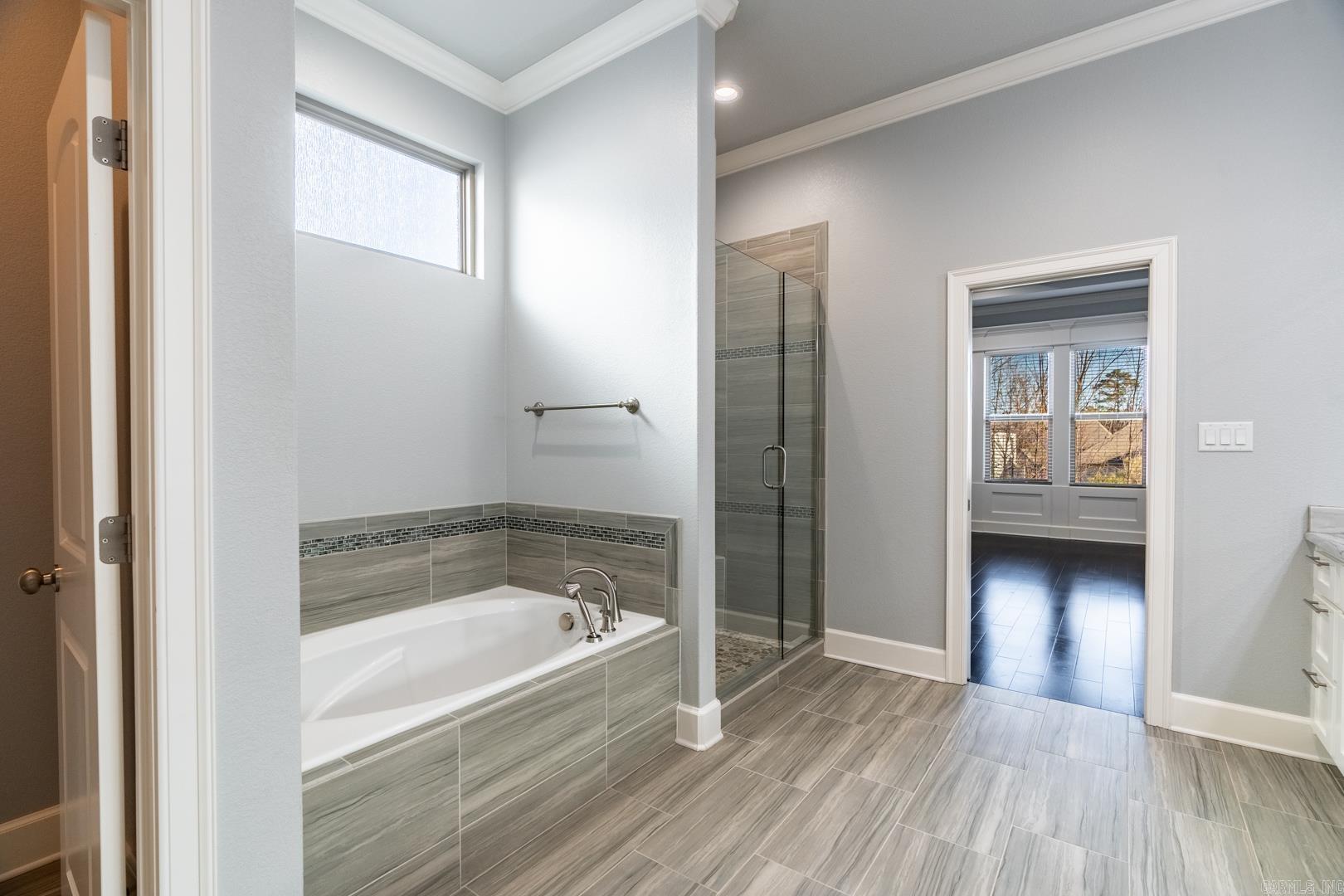 CHENAL VALLEY "ENSBURY PLACE" - Residential