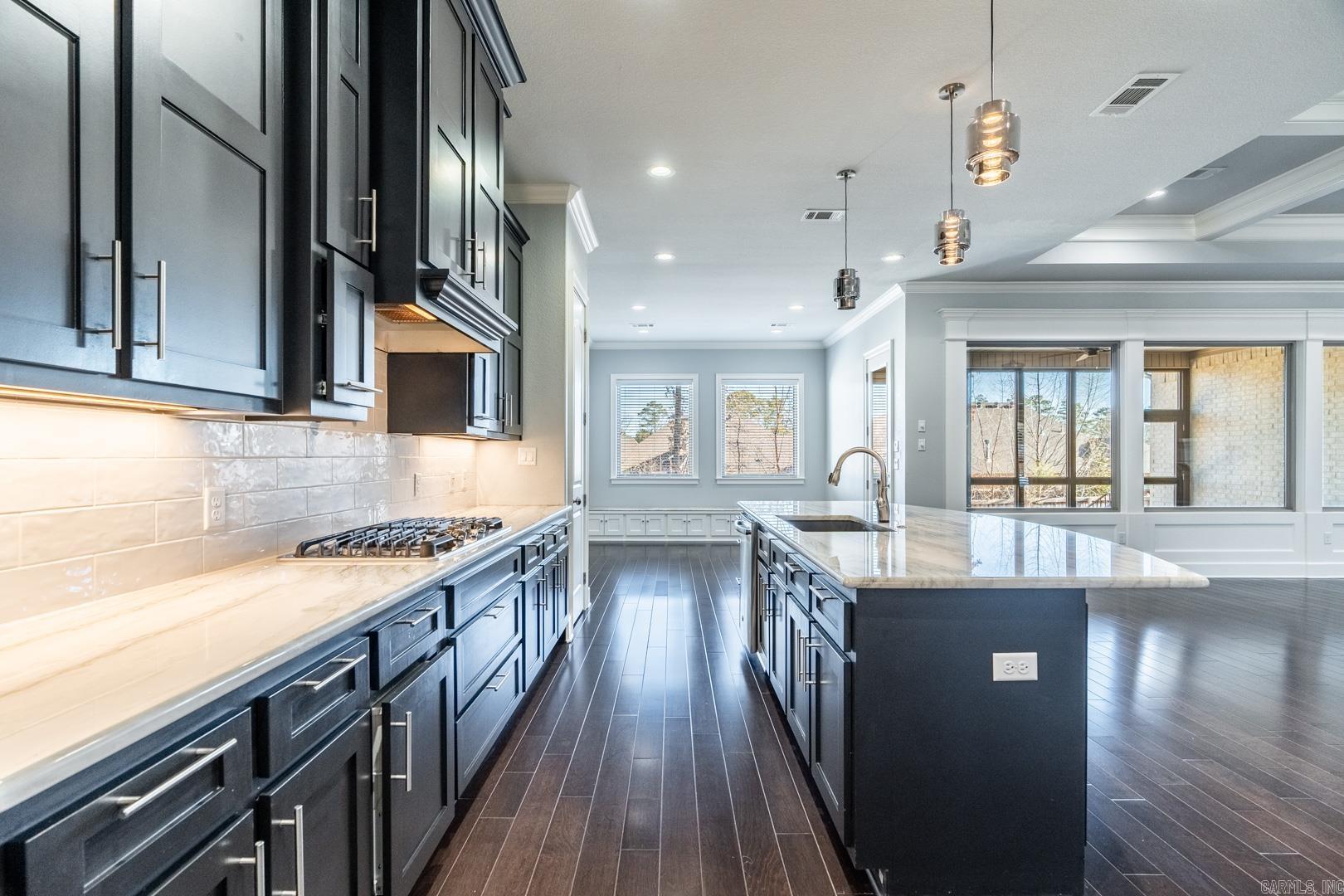 CHENAL VALLEY "ENSBURY PLACE" - Residential