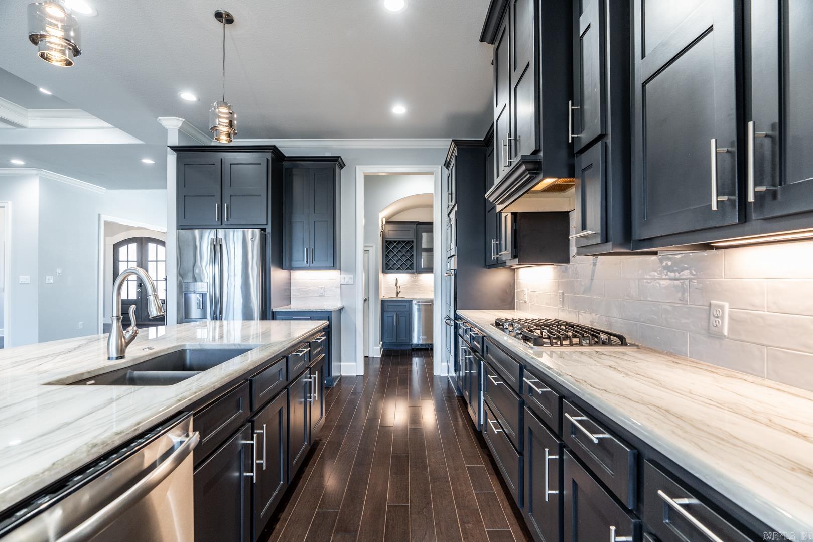 CHENAL VALLEY "ENSBURY PLACE" - Residential