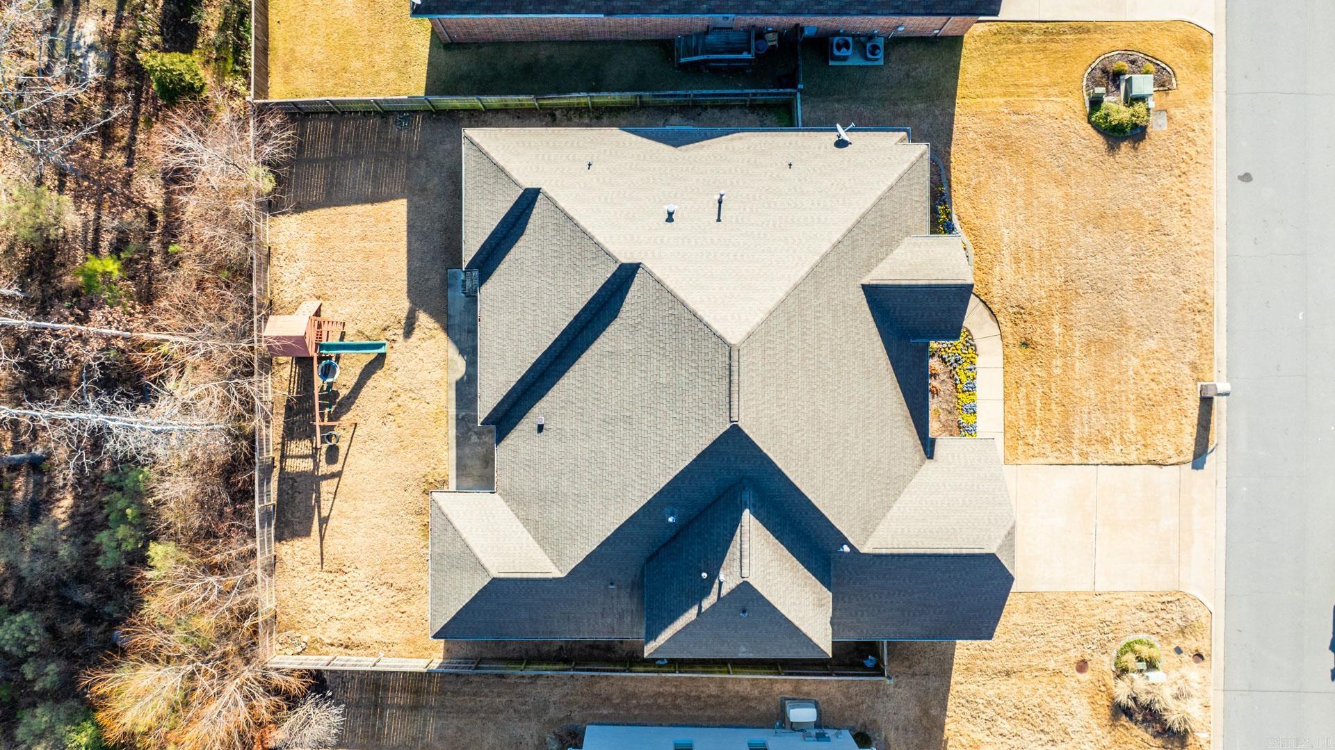 CHENAL VALLEY "ENSBURY PLACE" - Residential