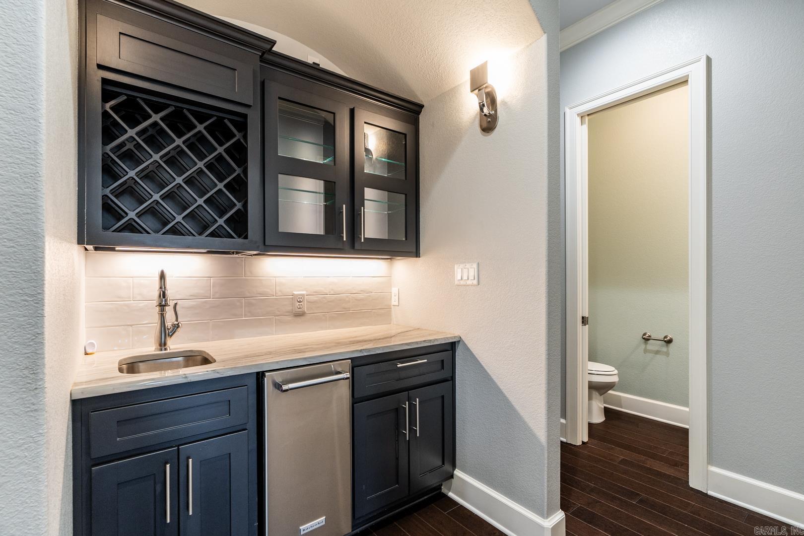 CHENAL VALLEY "ENSBURY PLACE" - Residential