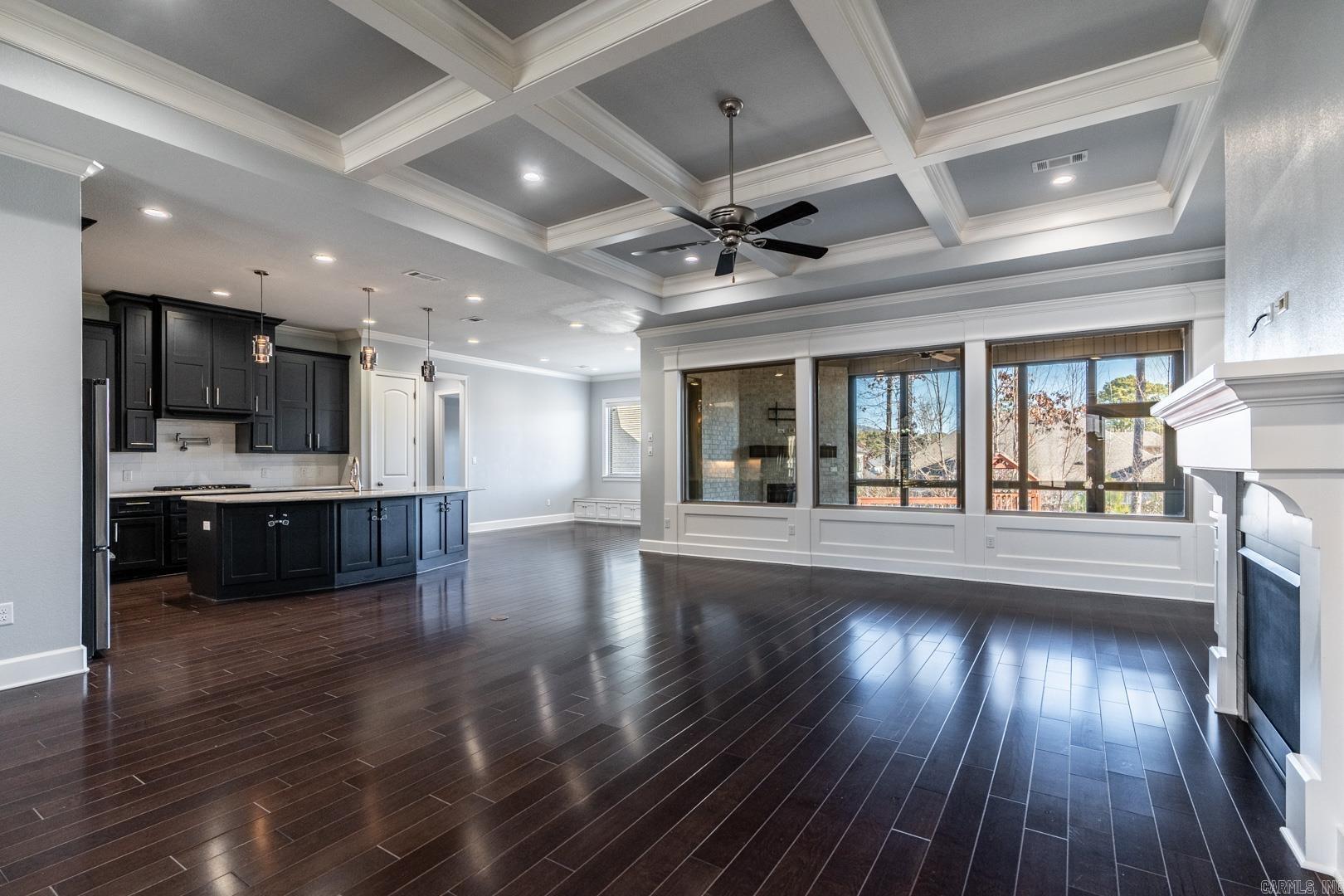 CHENAL VALLEY "ENSBURY PLACE" - Residential