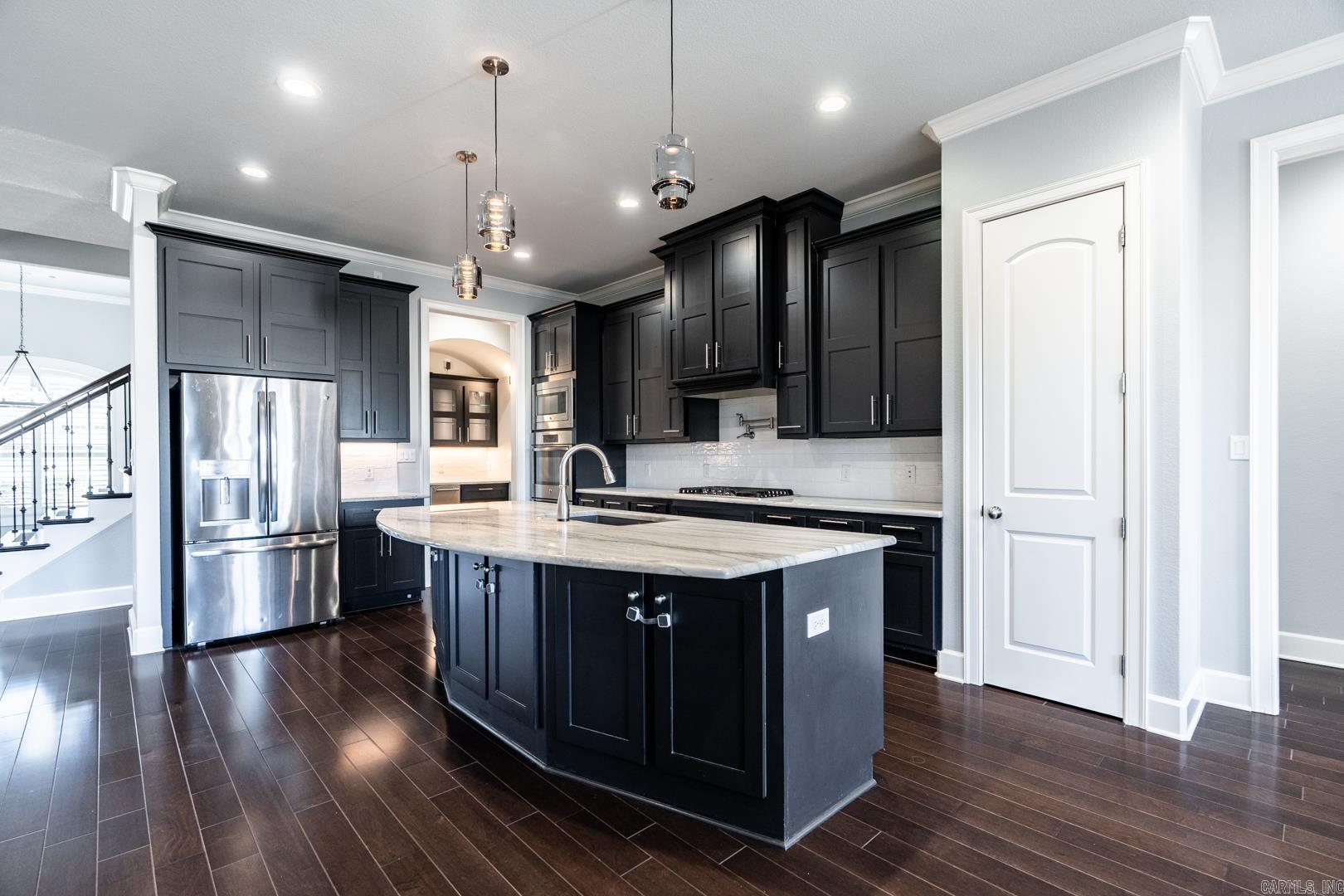 CHENAL VALLEY "ENSBURY PLACE" - Residential