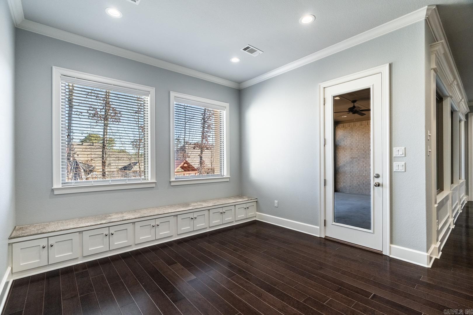 CHENAL VALLEY "ENSBURY PLACE" - Residential