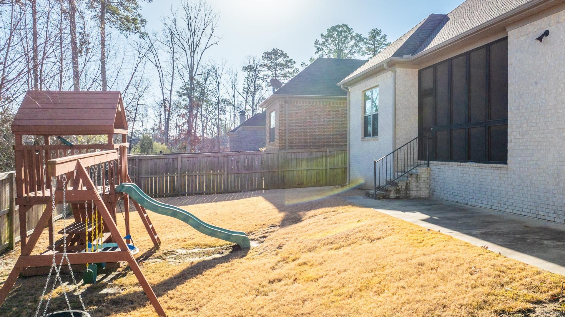 CHENAL VALLEY "ENSBURY PLACE" - Residential