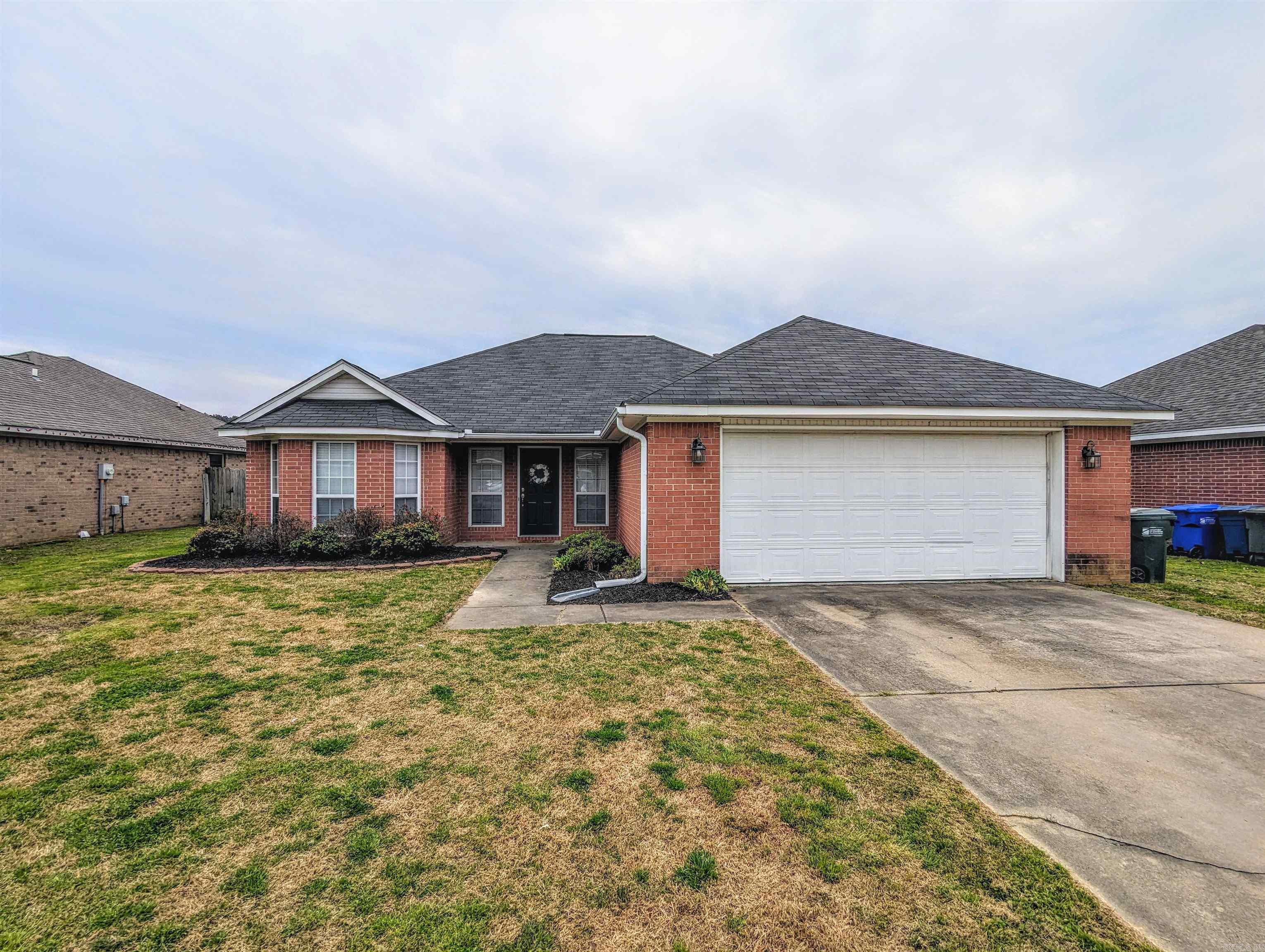 This is a fantastic home conveniently in the heart of Conway. Just minutes from Hendrix, UCA, or downtown Conway. One story brick home with three bedrooms and two baths. Tray ceilings in master bedroom and large master bathroom. New flooring in the living areas. This home features great storage and closet spaces. Enjoy cooking in the kitchen while you entertain friends, relax in the living room or enjoy the fully fenced backyard with the family. This one is perfect for any buyer to enjoy! Agents see Remarks