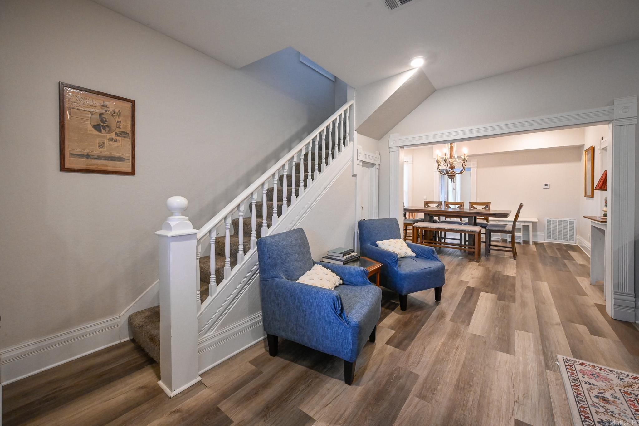 MENA ORIGINAL - Residential