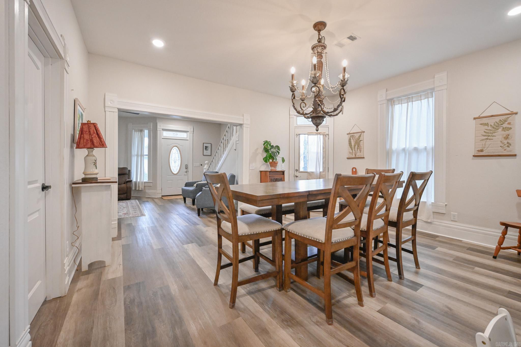 MENA ORIGINAL - Residential