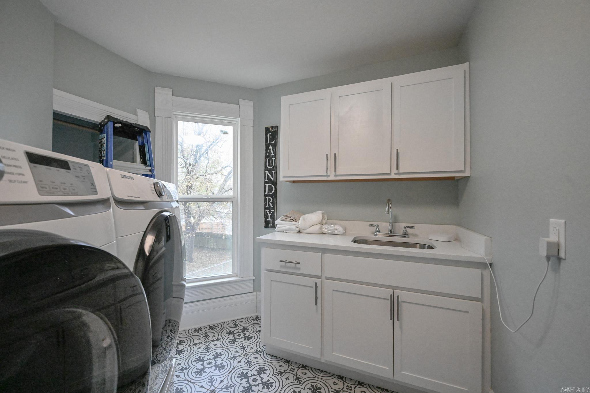 MENA ORIGINAL - Residential