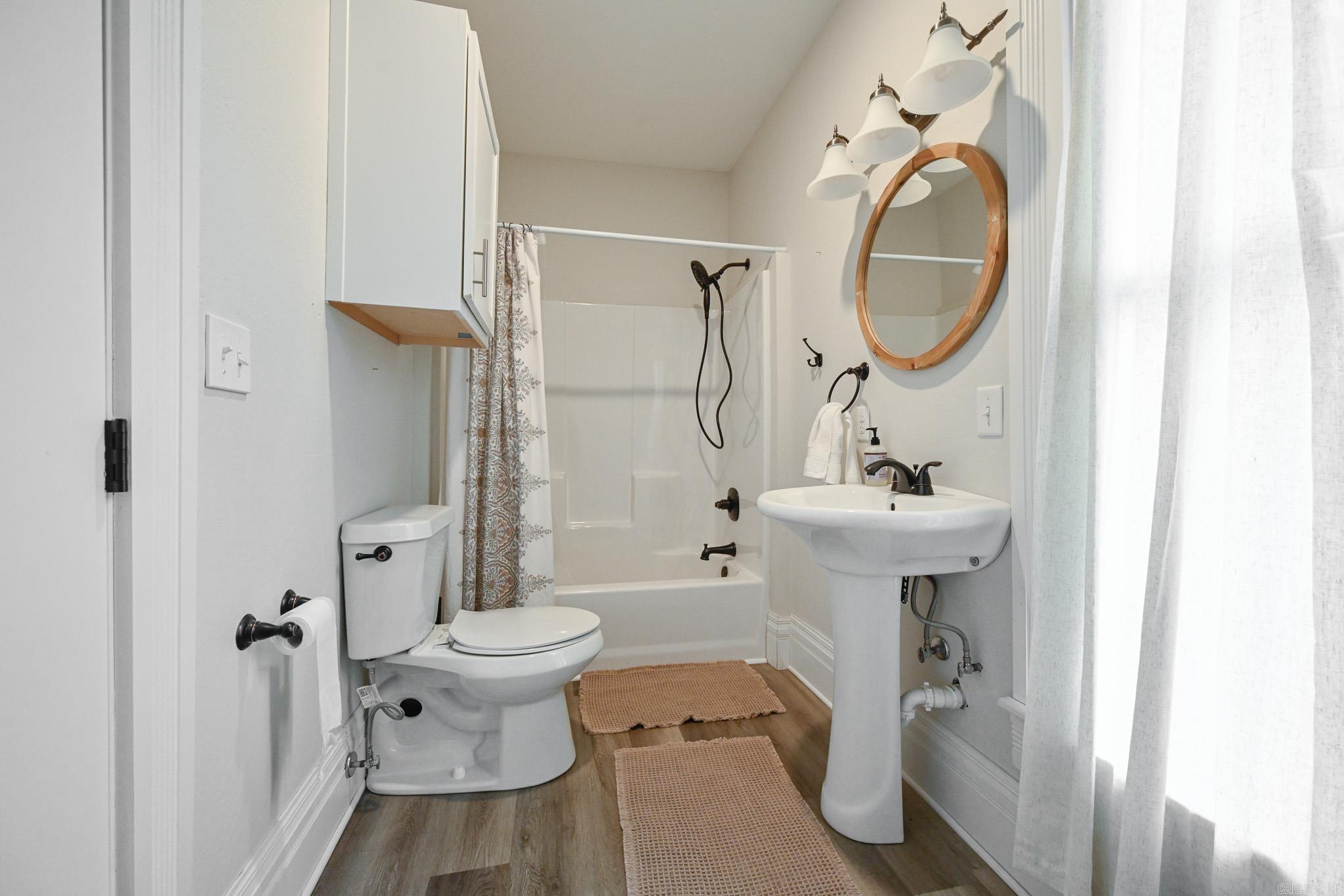 MENA ORIGINAL - Residential