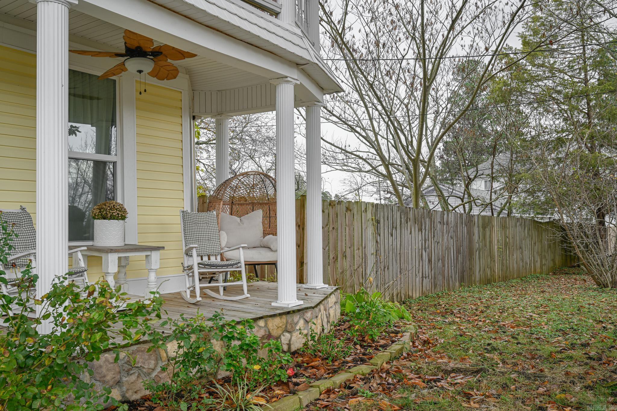 MENA ORIGINAL - Residential