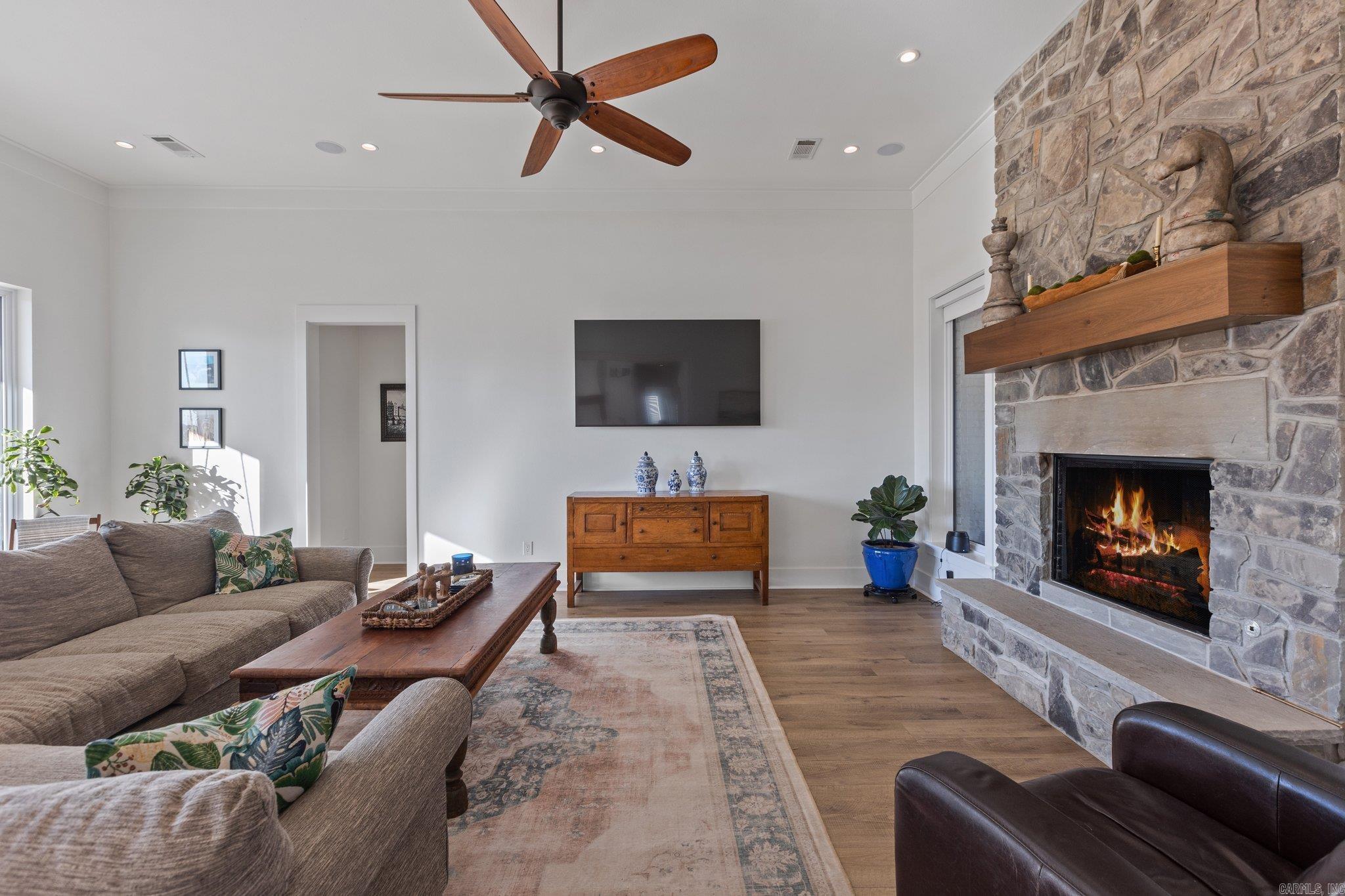 THE STABLES - Residential