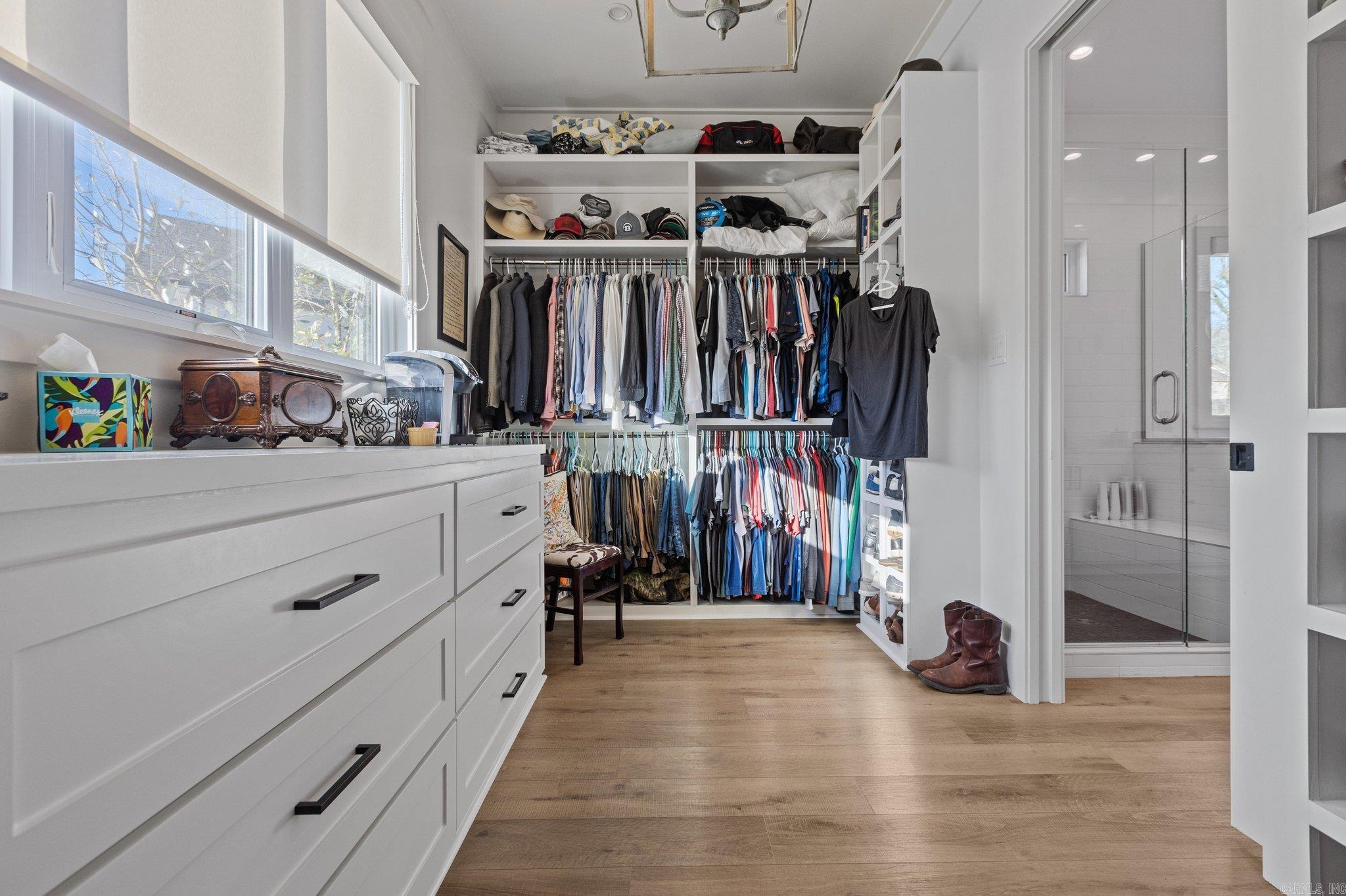 THE STABLES - Residential