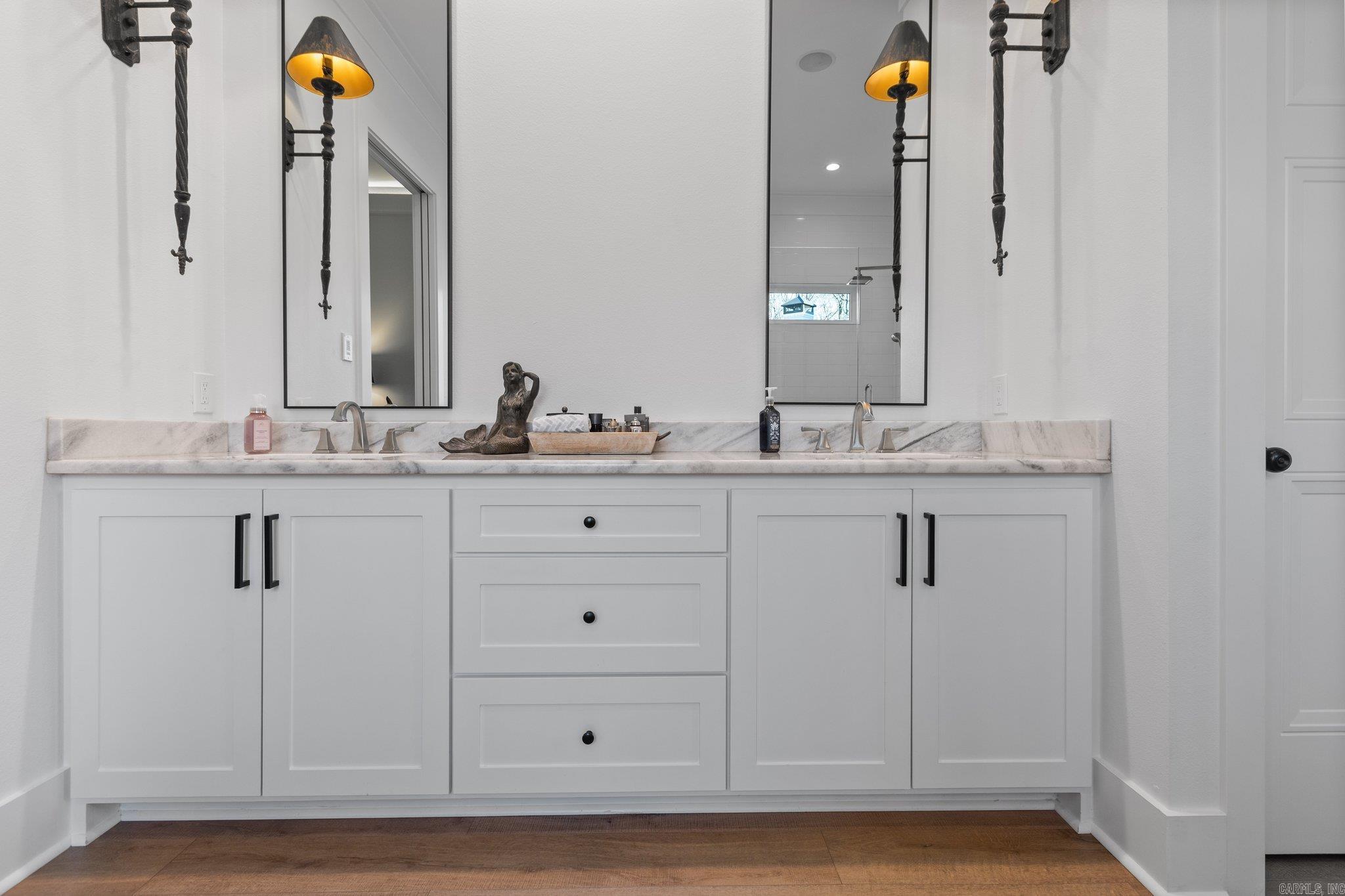 THE STABLES - Residential