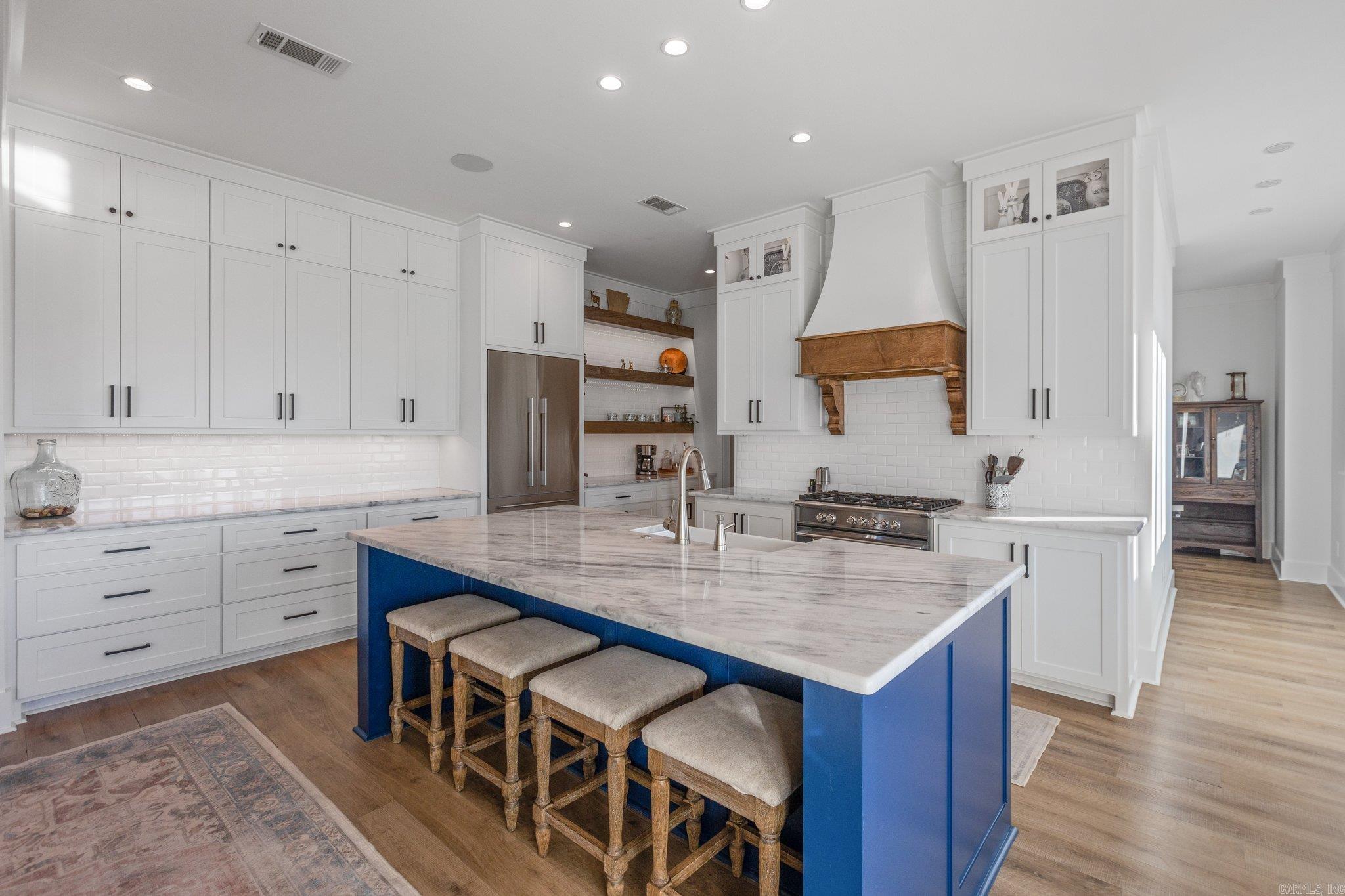 THE STABLES - Residential