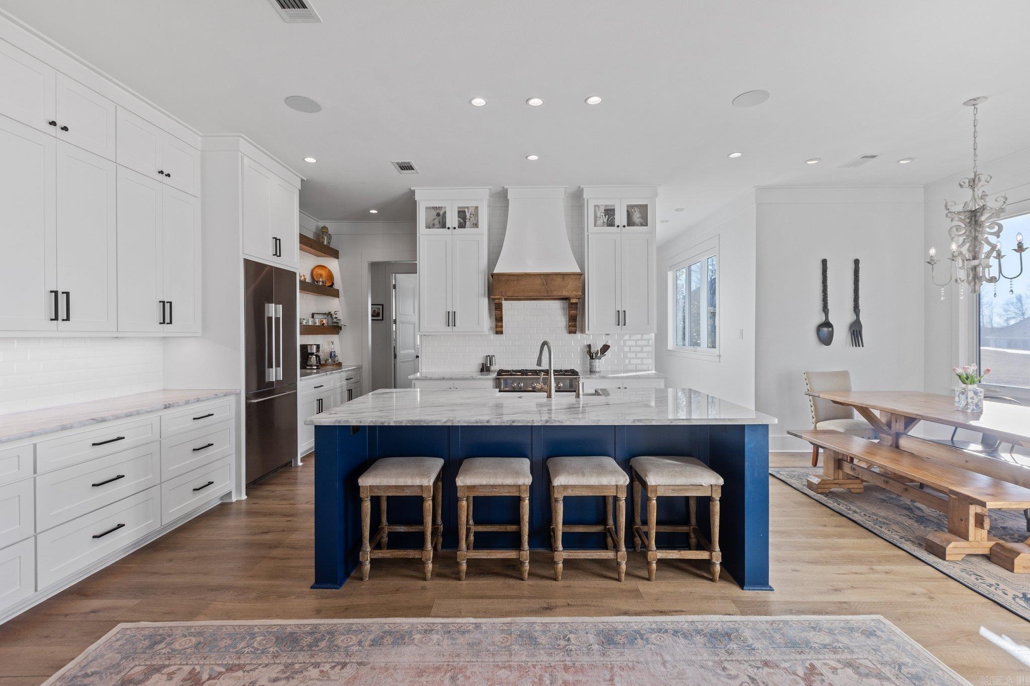 THE STABLES - Residential