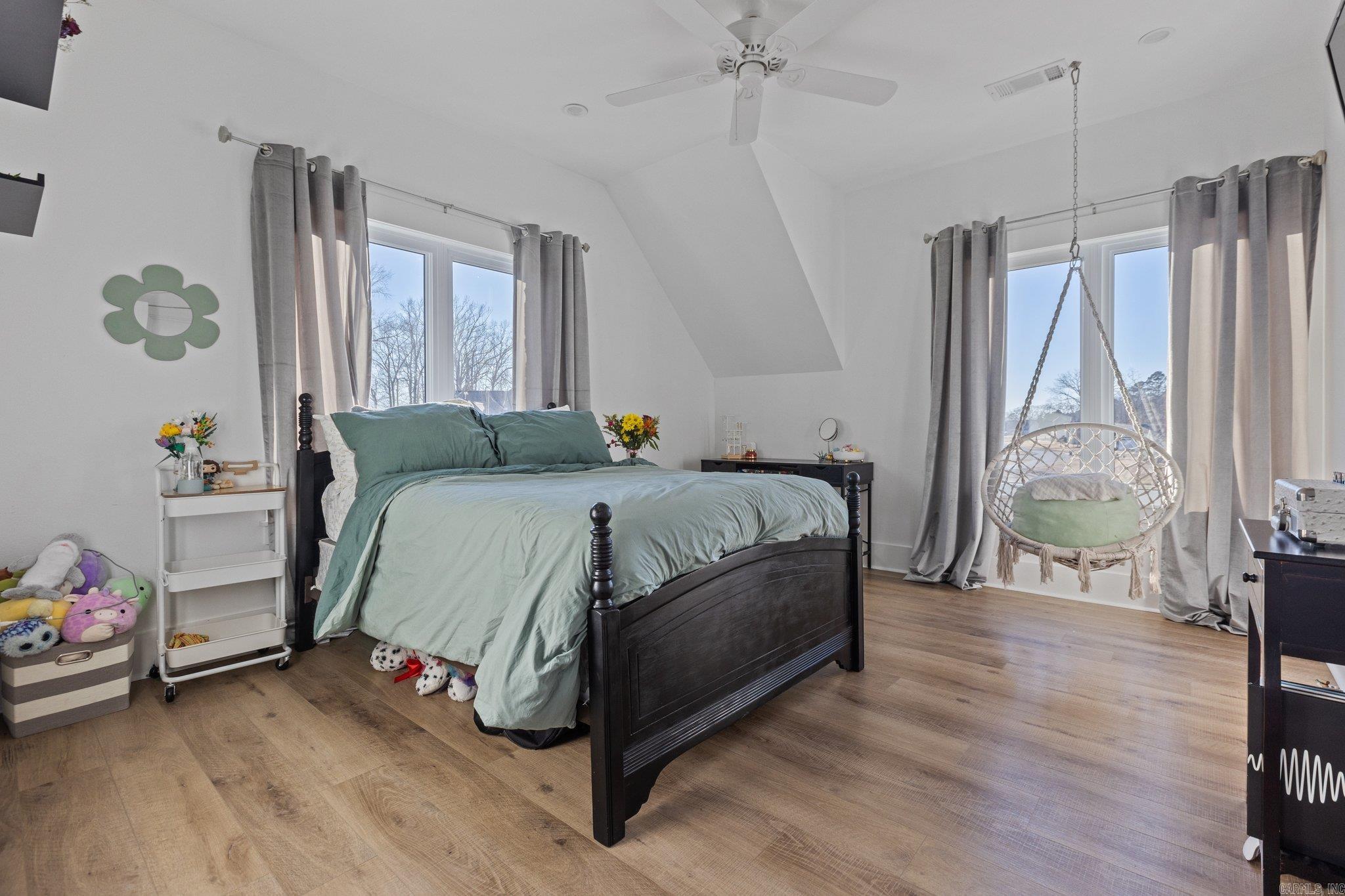 THE STABLES - Residential