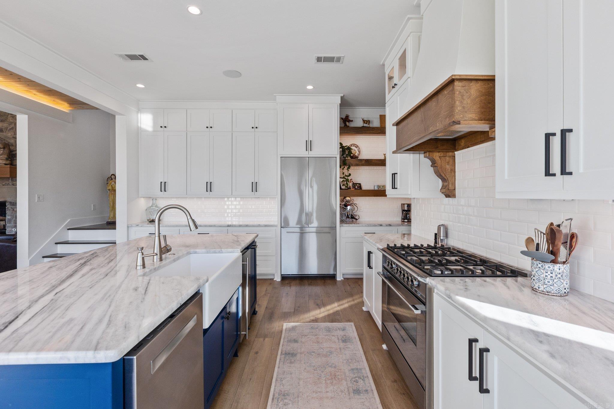 THE STABLES - Residential