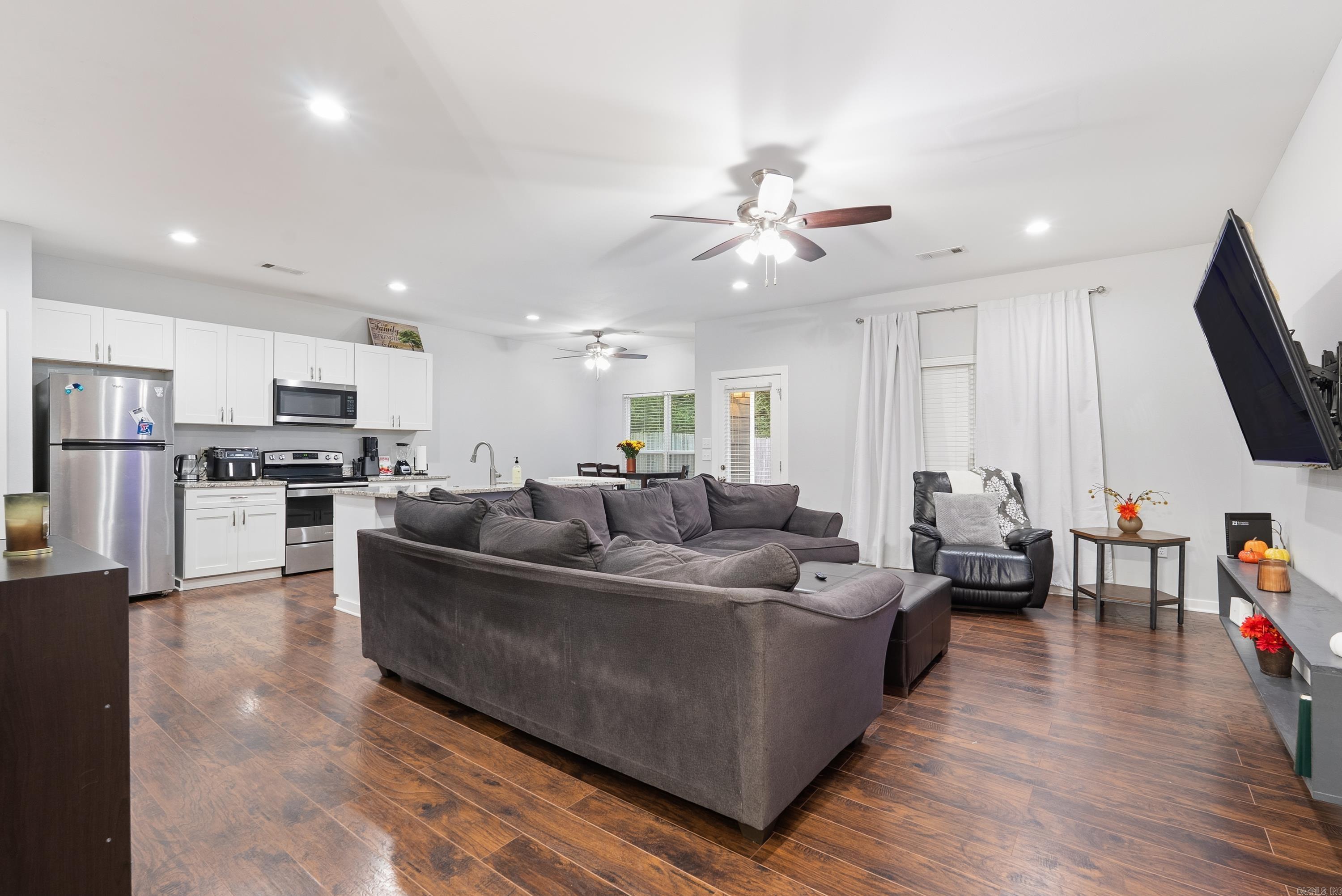 CANTEN COVE - Residential