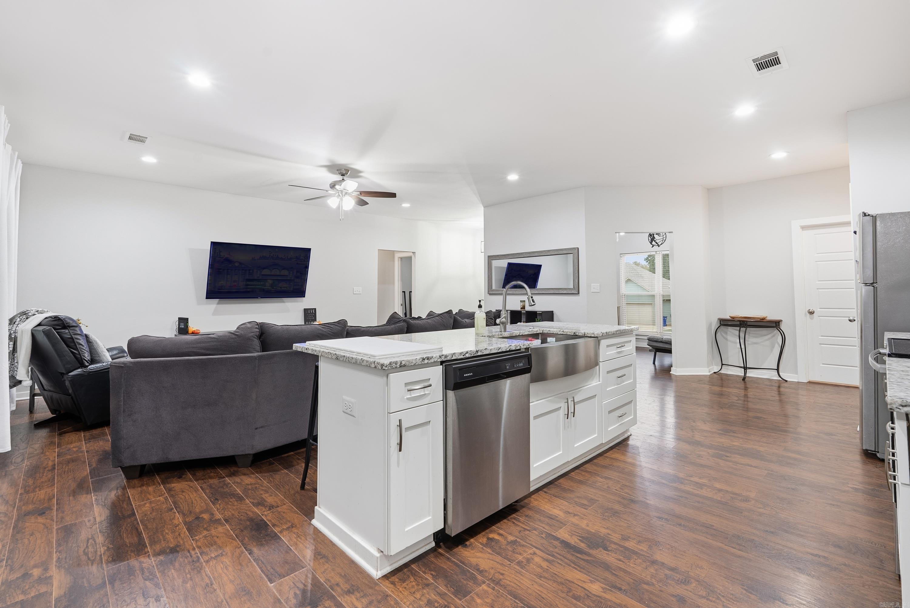 CANTEN COVE - Residential