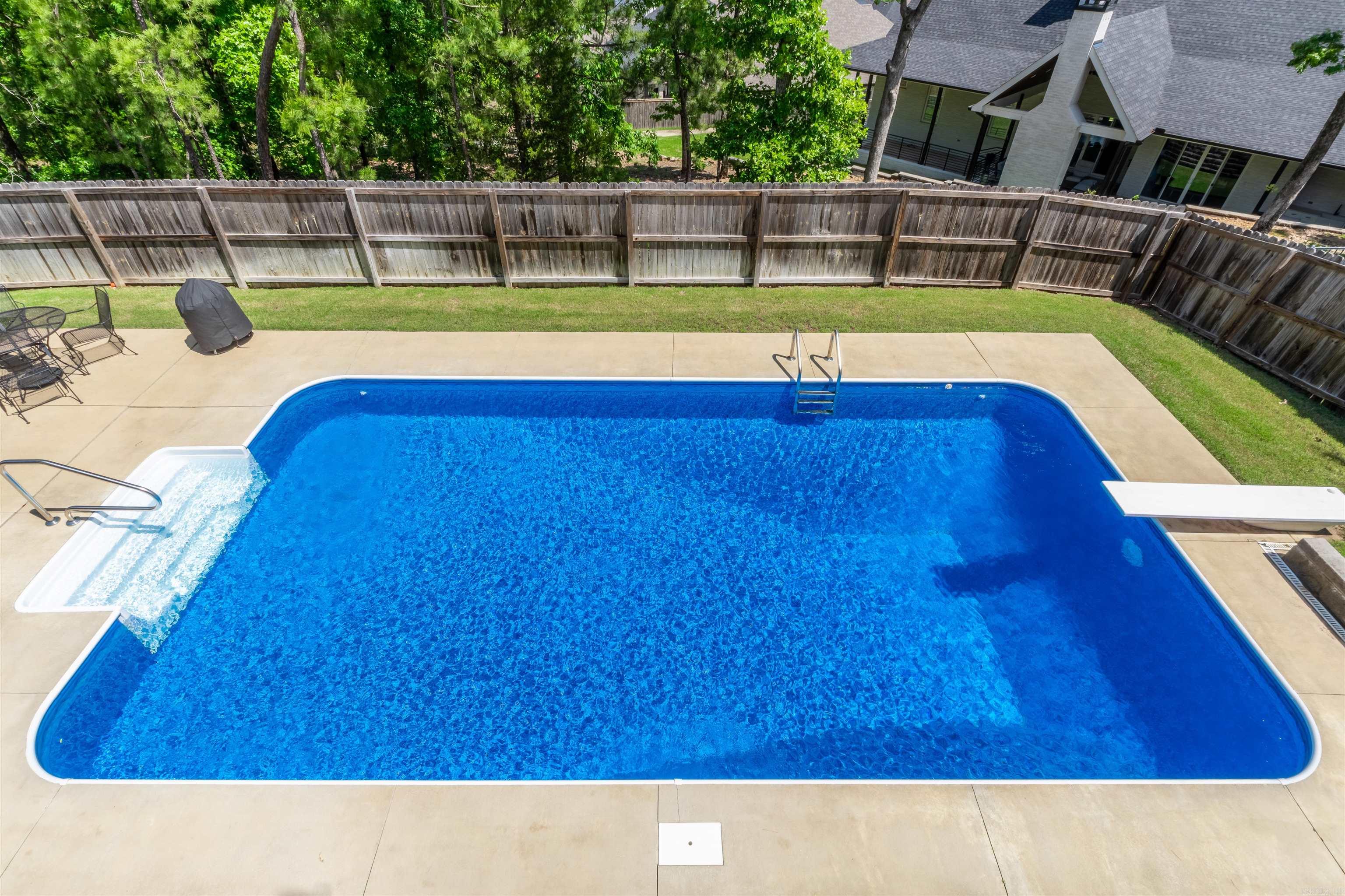 CHENAL VALLEY "CAUREL COURT" - Residential