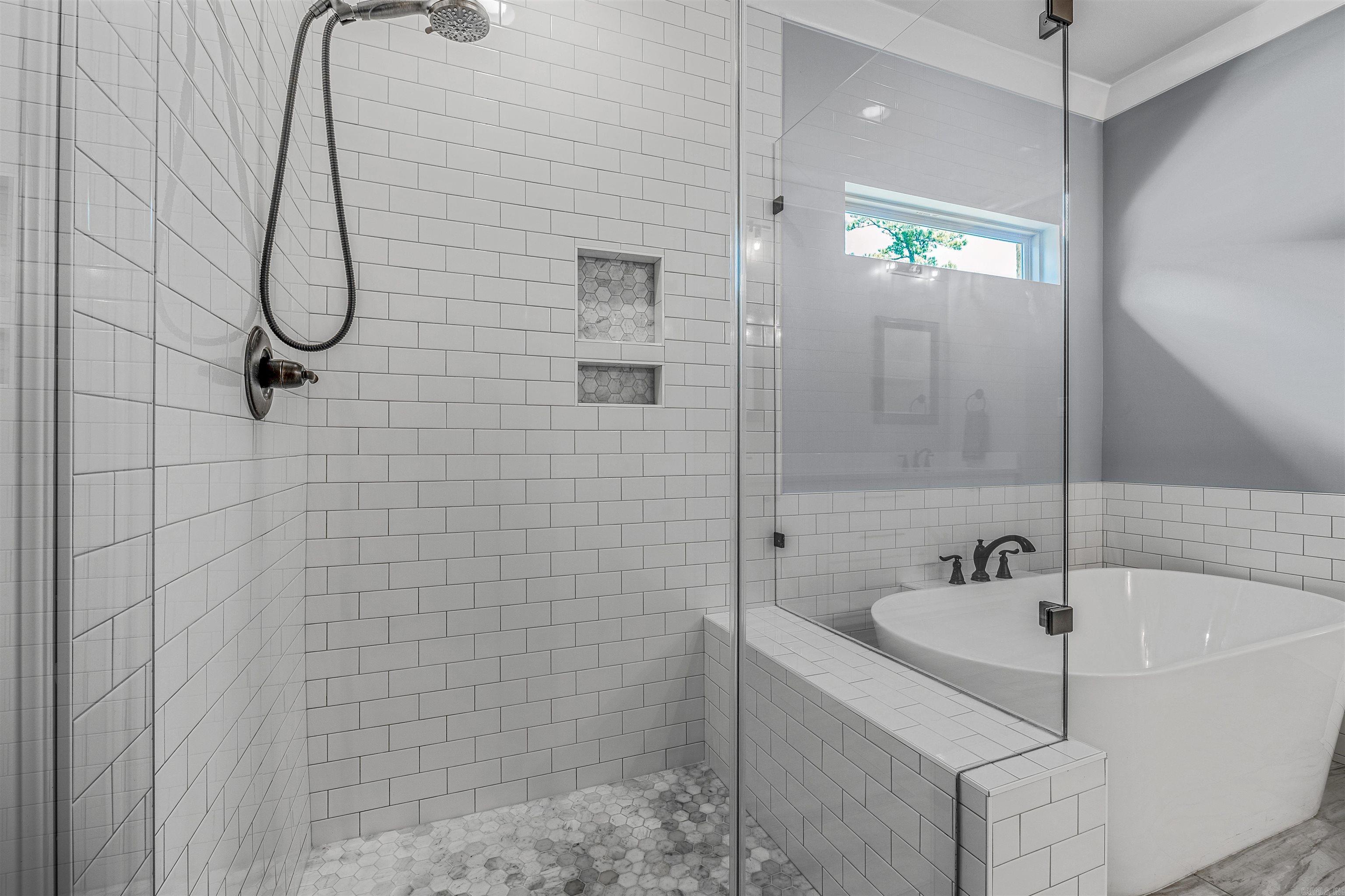 CHENAL VALLEY "CAUREL COURT" - Residential