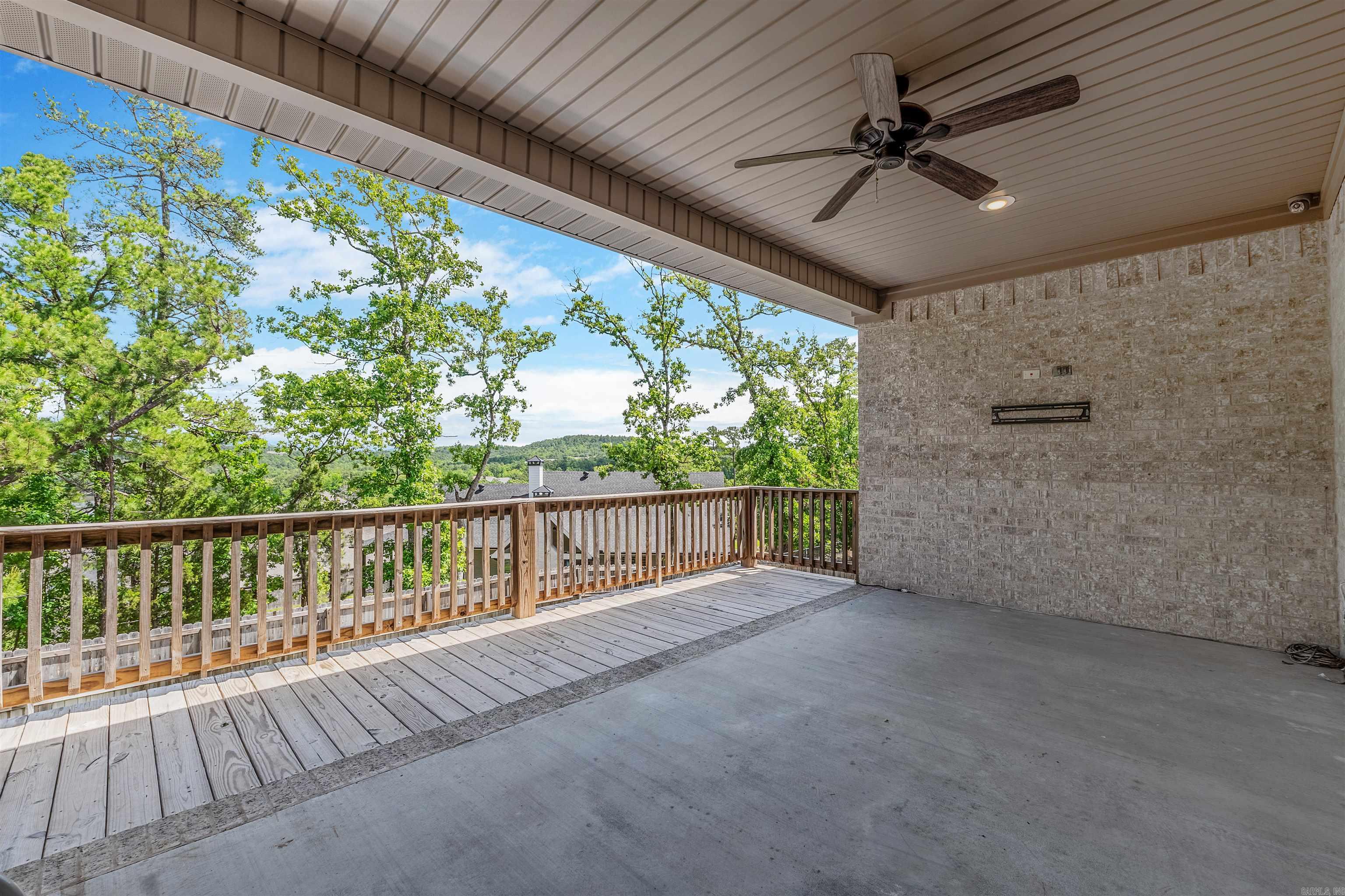 CHENAL VALLEY "CAUREL COURT" - Residential