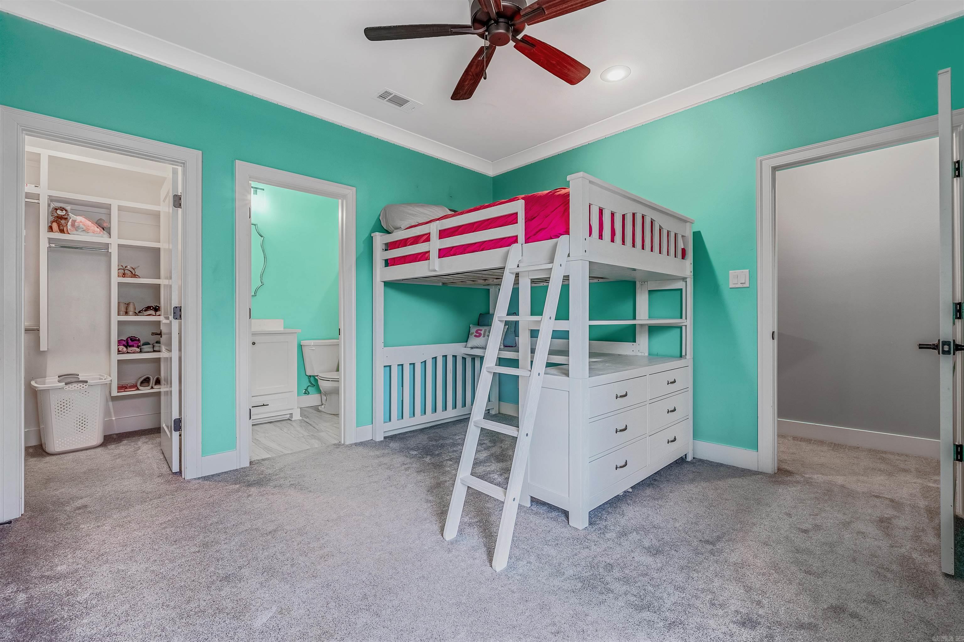 CHENAL VALLEY "CAUREL COURT" - Residential