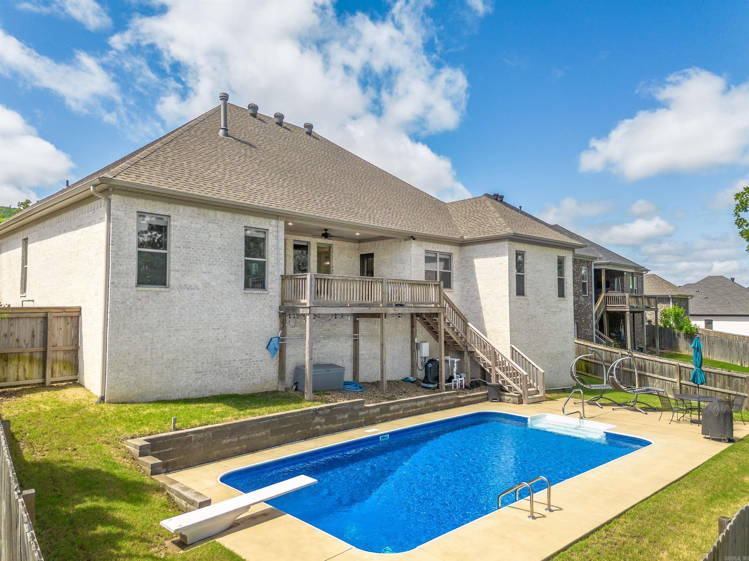 CHENAL VALLEY "CAUREL COURT" - Residential