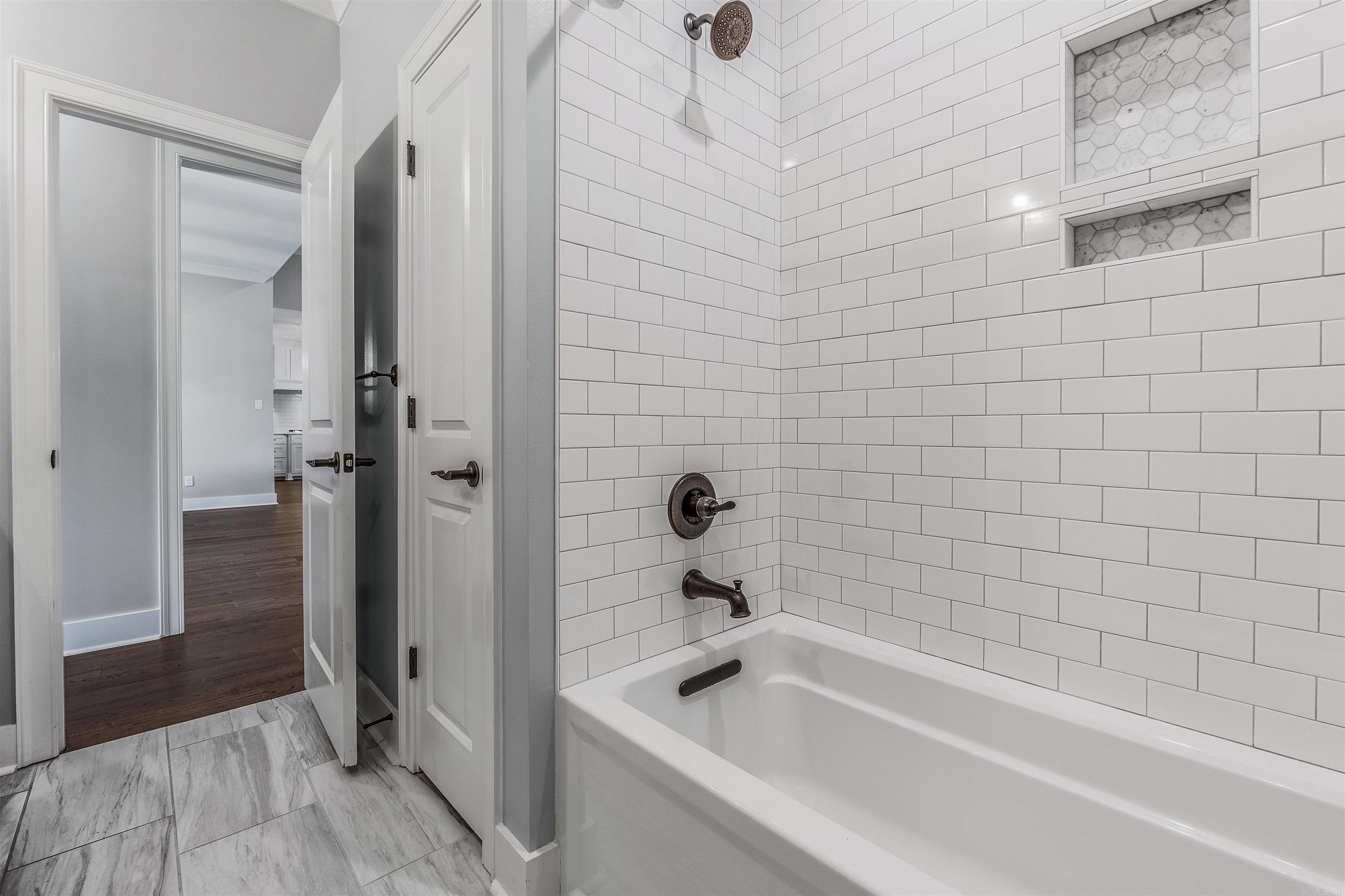 CHENAL VALLEY "CAUREL COURT" - Residential