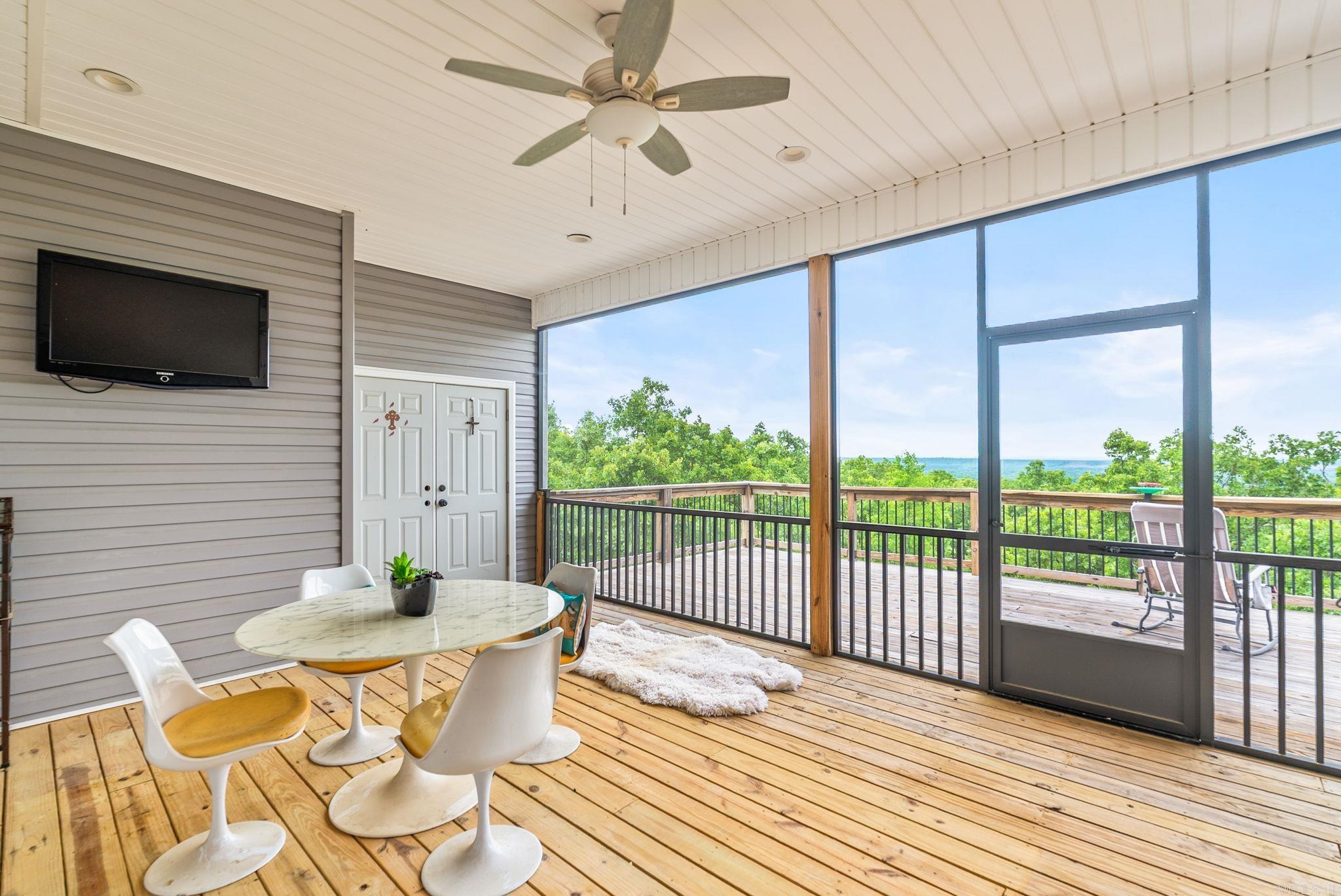 QUAIL VALLEY ESTS - Residential