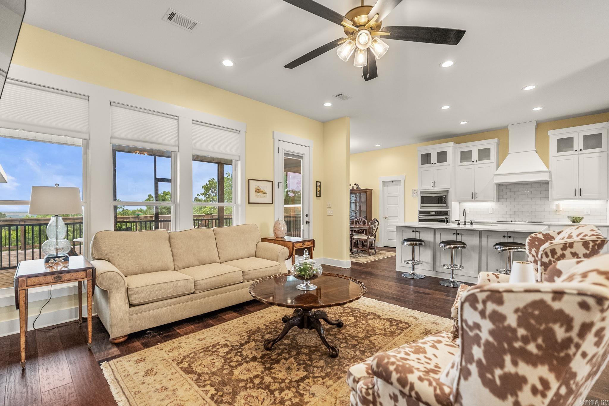 QUAIL VALLEY ESTS - Residential