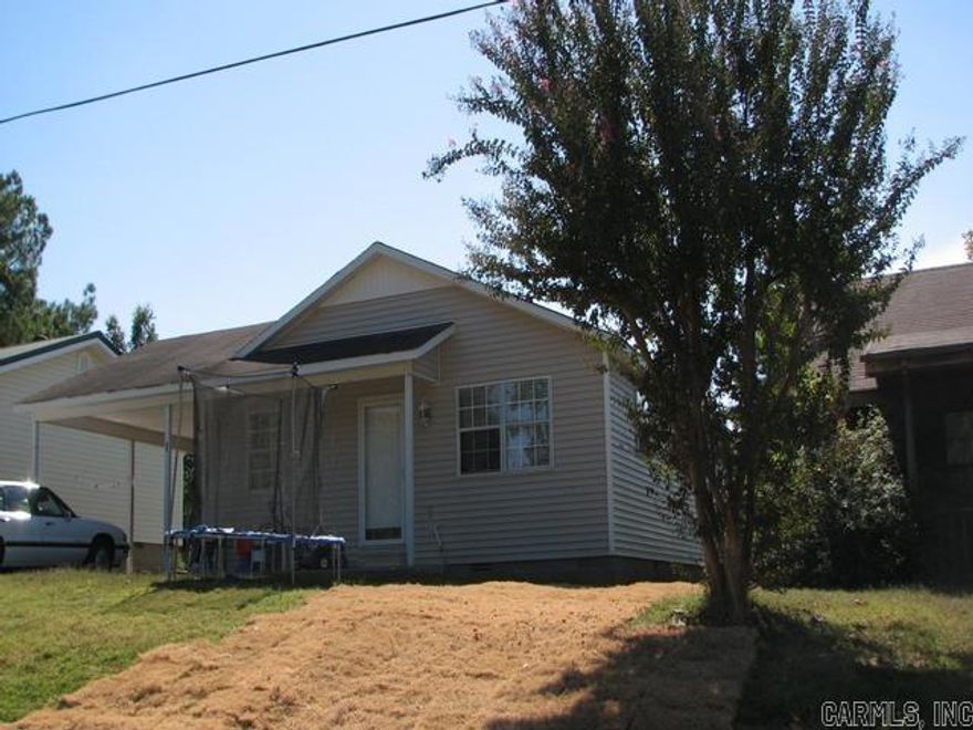 Looking for a wonderful starter home or needing to downsize?  This charming home may be just what you are looking for.  It has a new roof and central heat and air unit as of 2024.  Need a little more space? No worries, there is a shed in the back yard ready to hold overflow!    LEGAL DESCRIPTION: Pt Nw Nw Of Sec 20 Twp 17N Rng 6E containing .16 acres m/l