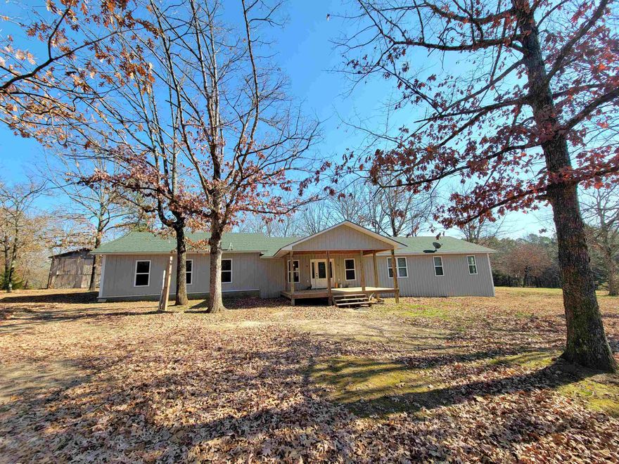 Welcome to market 439 Fox Chase only minutes from multiple marinas on Greers Ferry lake. This new construction home has plenty of room for you and your family. It offers 6 acres m/l with 5 bedrooms, 3 baths, large living room, office/den, open floor plan, new appliances and HVAC, storm shelter, large front porch, shop, property has no restrictions and a lot of yard space for your lake toys or your enjoyment. Call for your tour today.