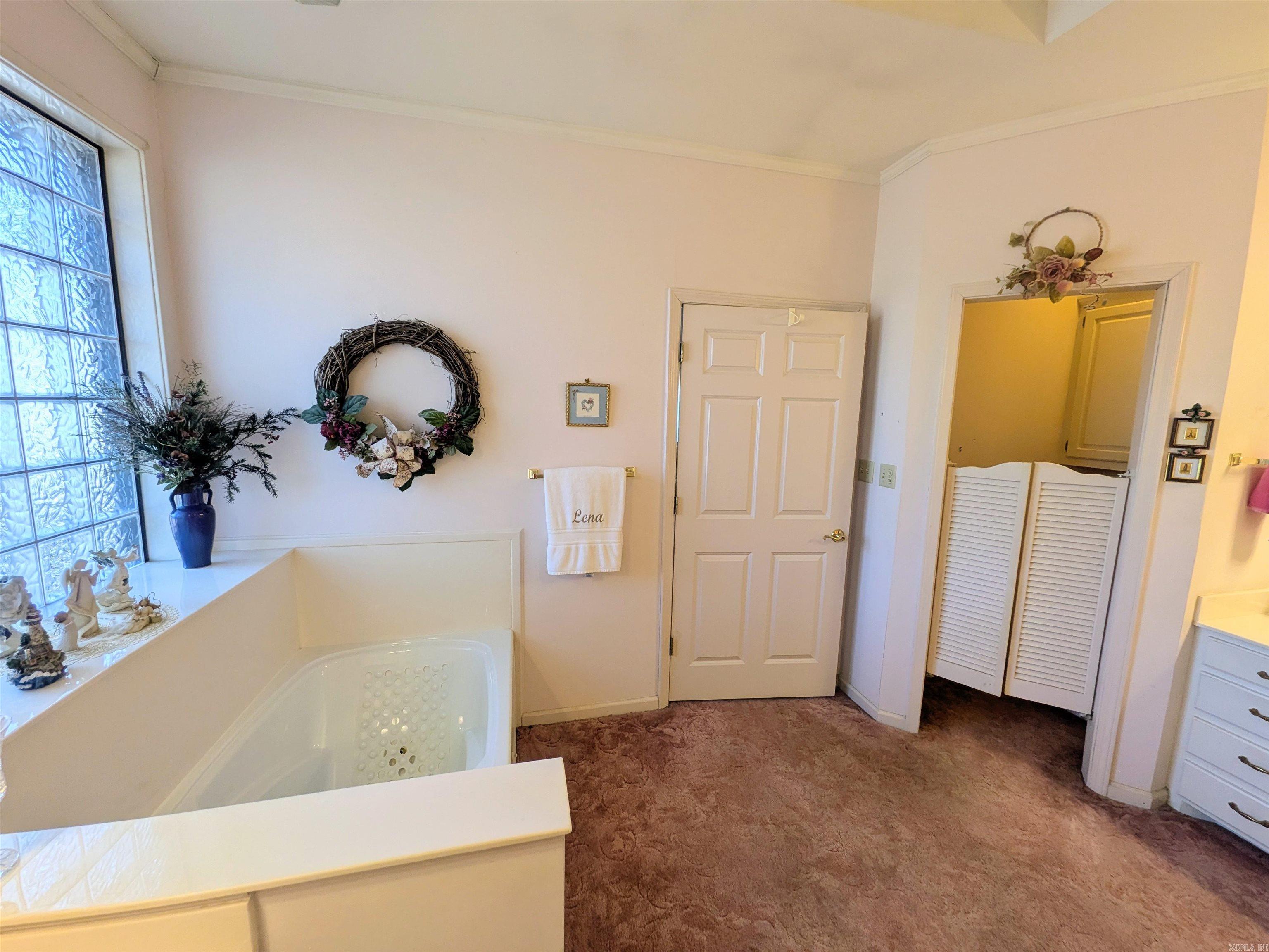 VIEW HILLS - Residential