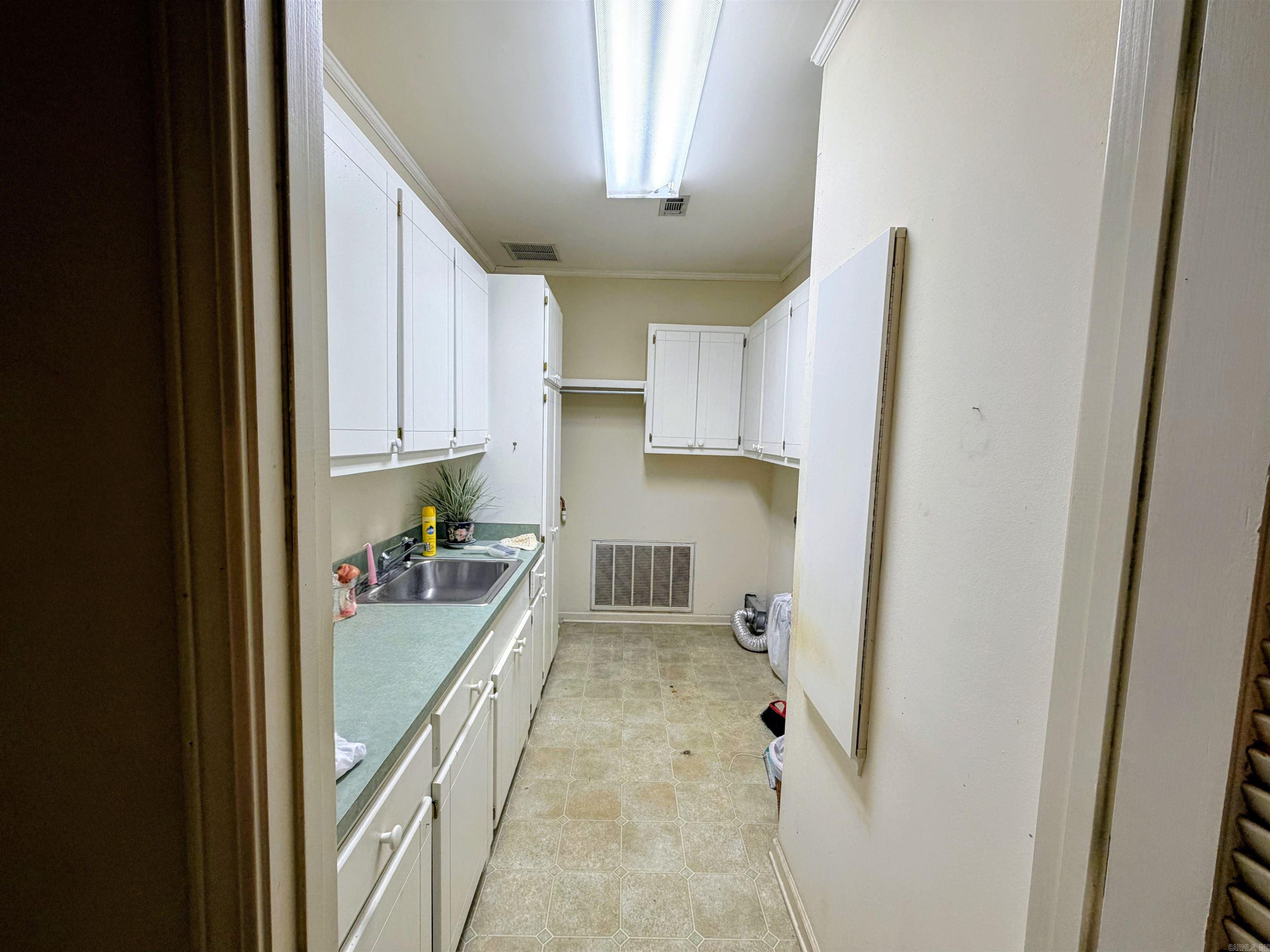 VIEW HILLS - Residential